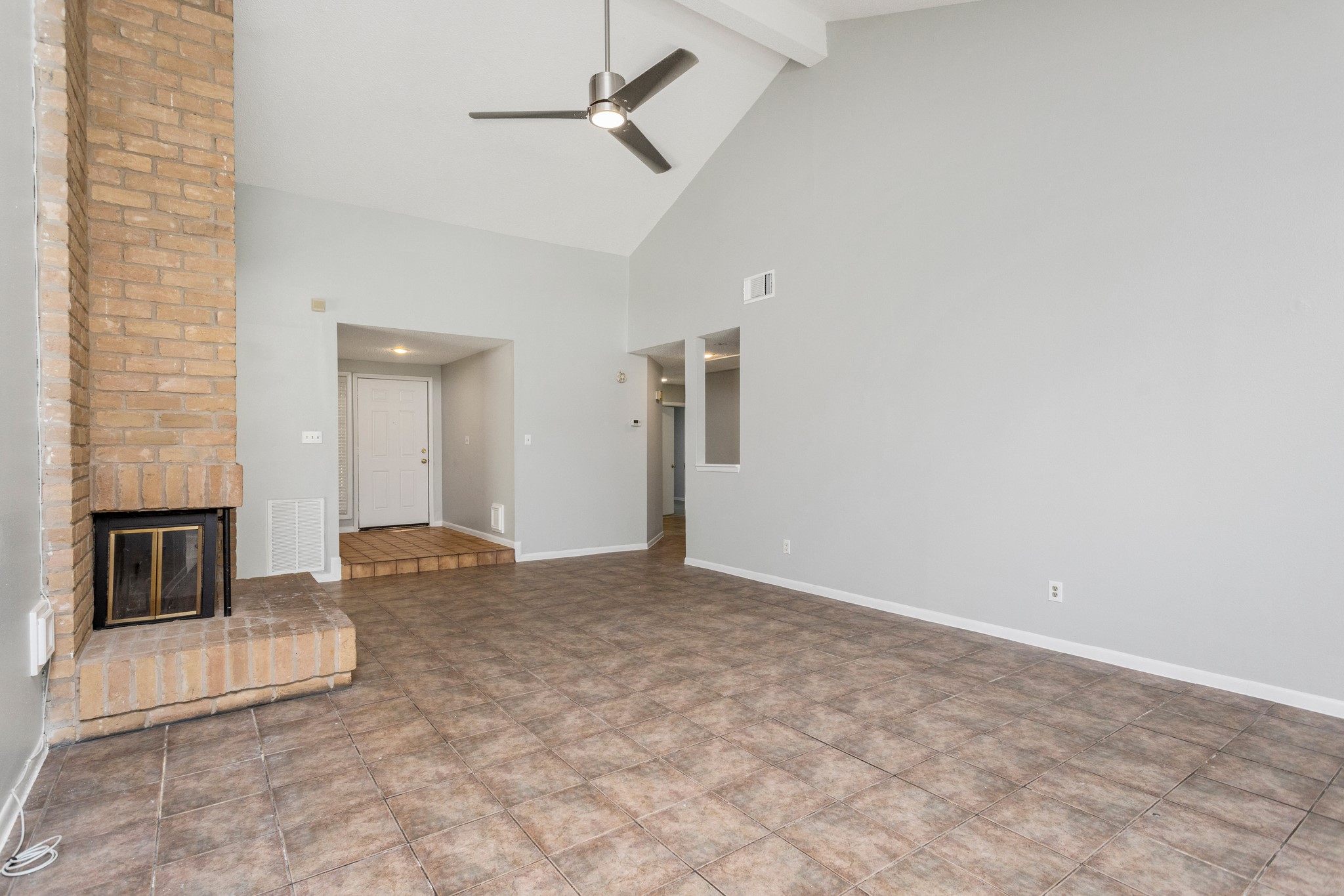 2015 Braesmeadow Lane Property Photo 5