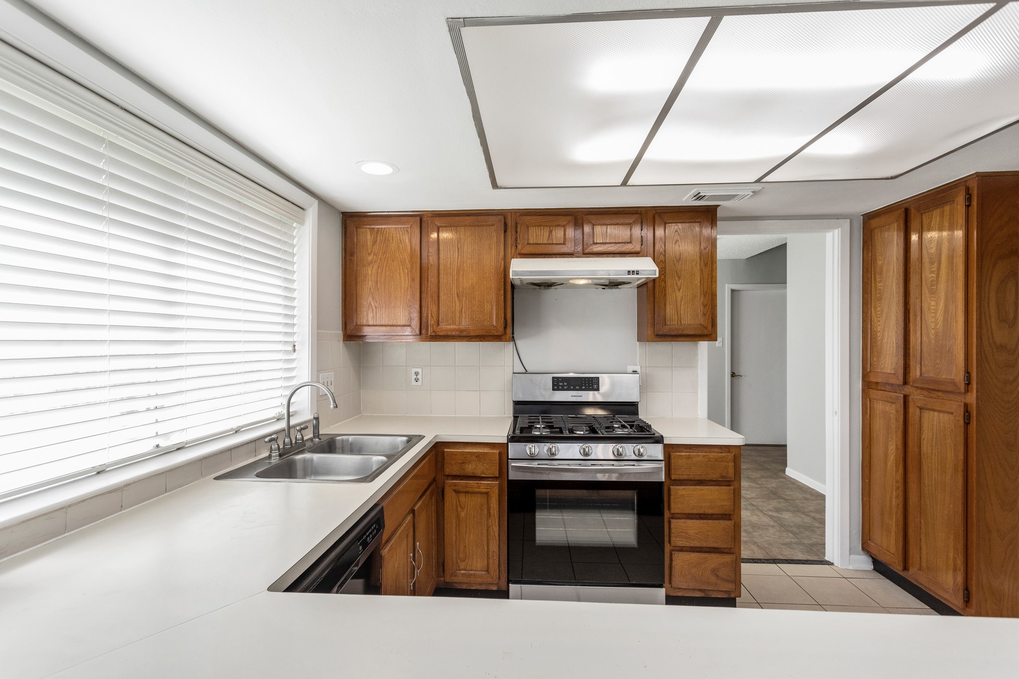 2015 Braesmeadow Lane Property Photo 11
