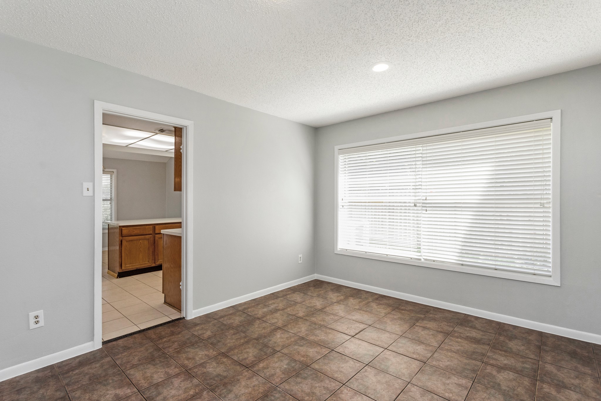 2015 Braesmeadow Lane Property Photo 12