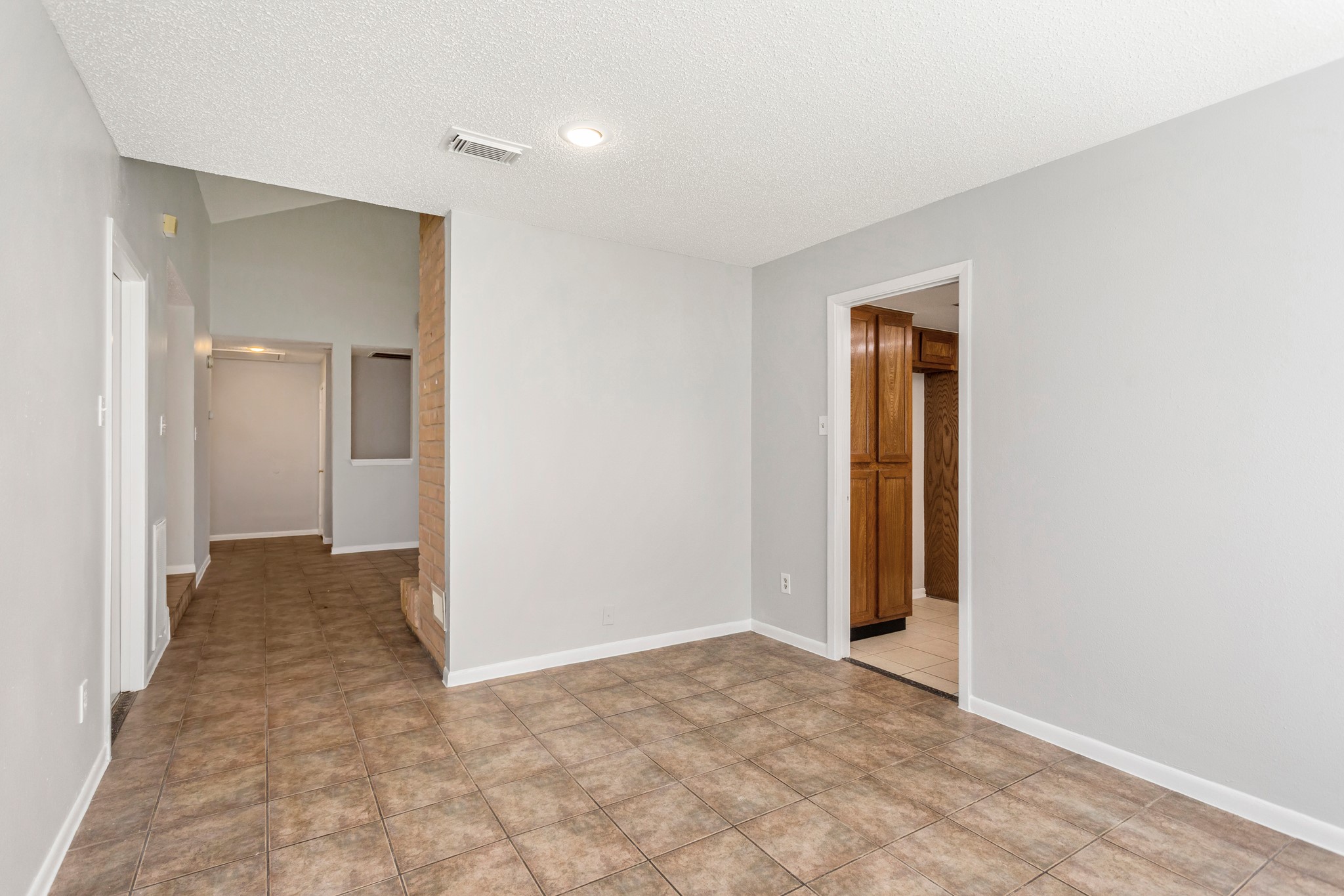 2015 Braesmeadow Lane Property Photo 13