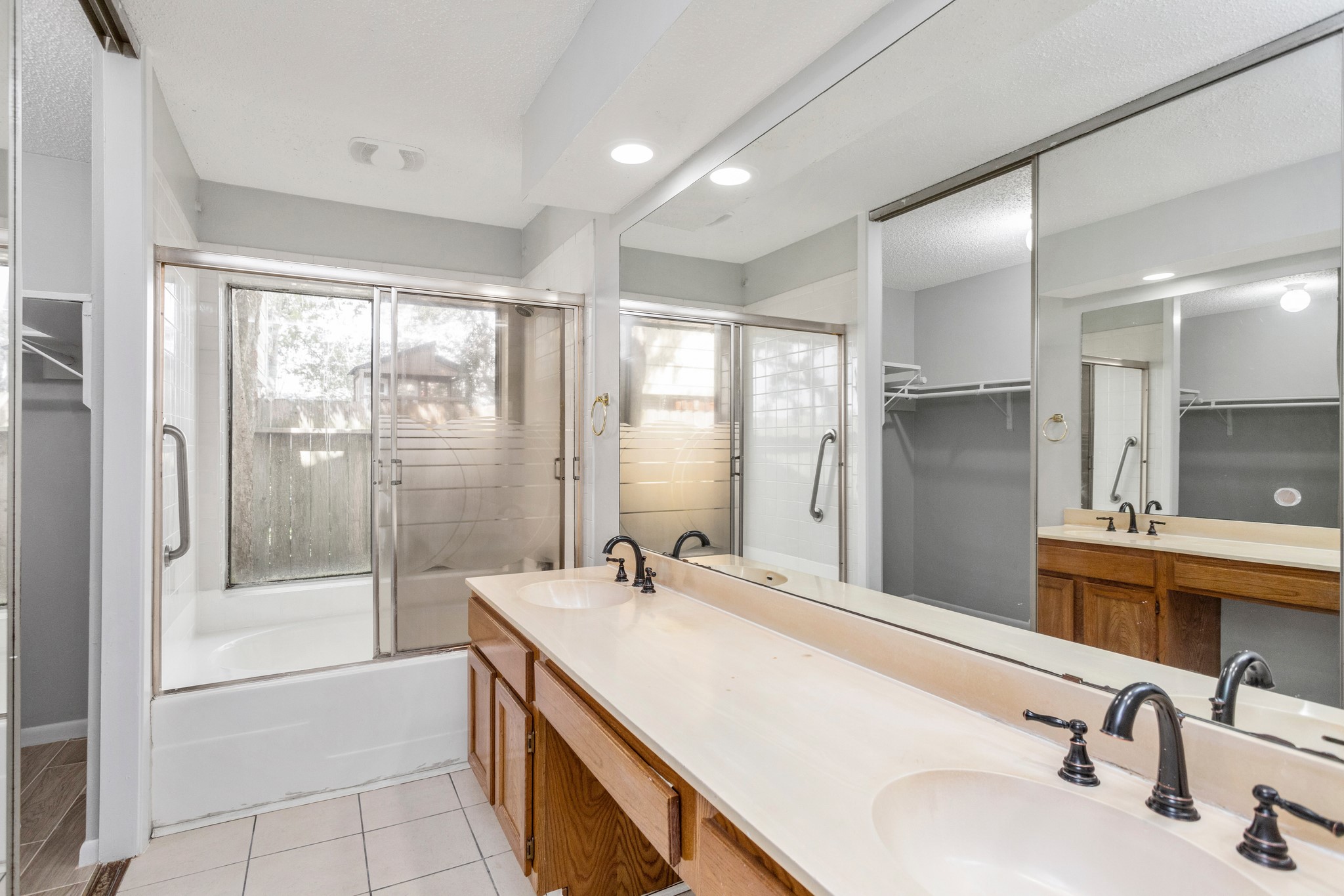 2015 Braesmeadow Lane Property Photo 21