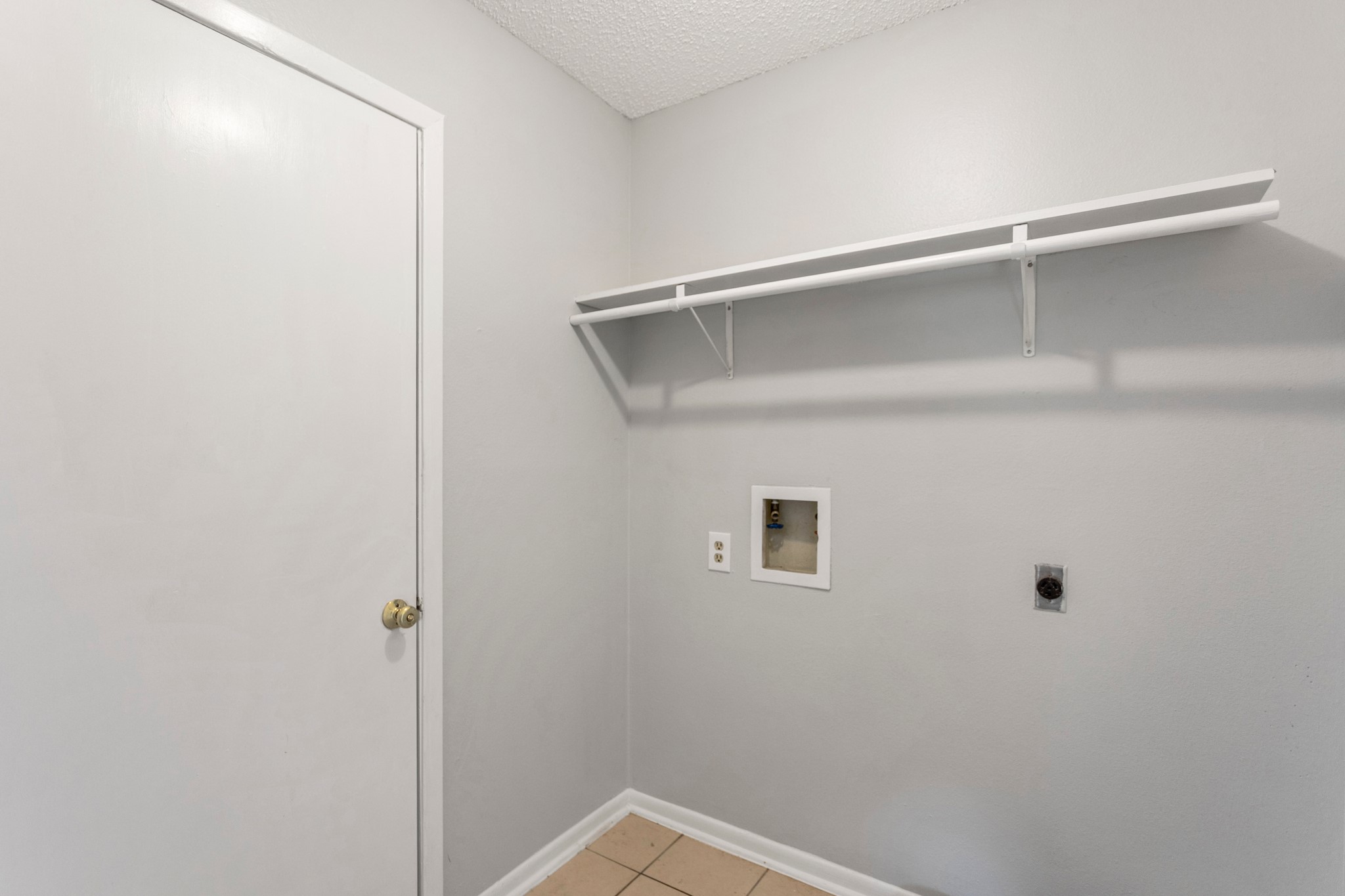 2015 Braesmeadow Lane Property Photo 24
