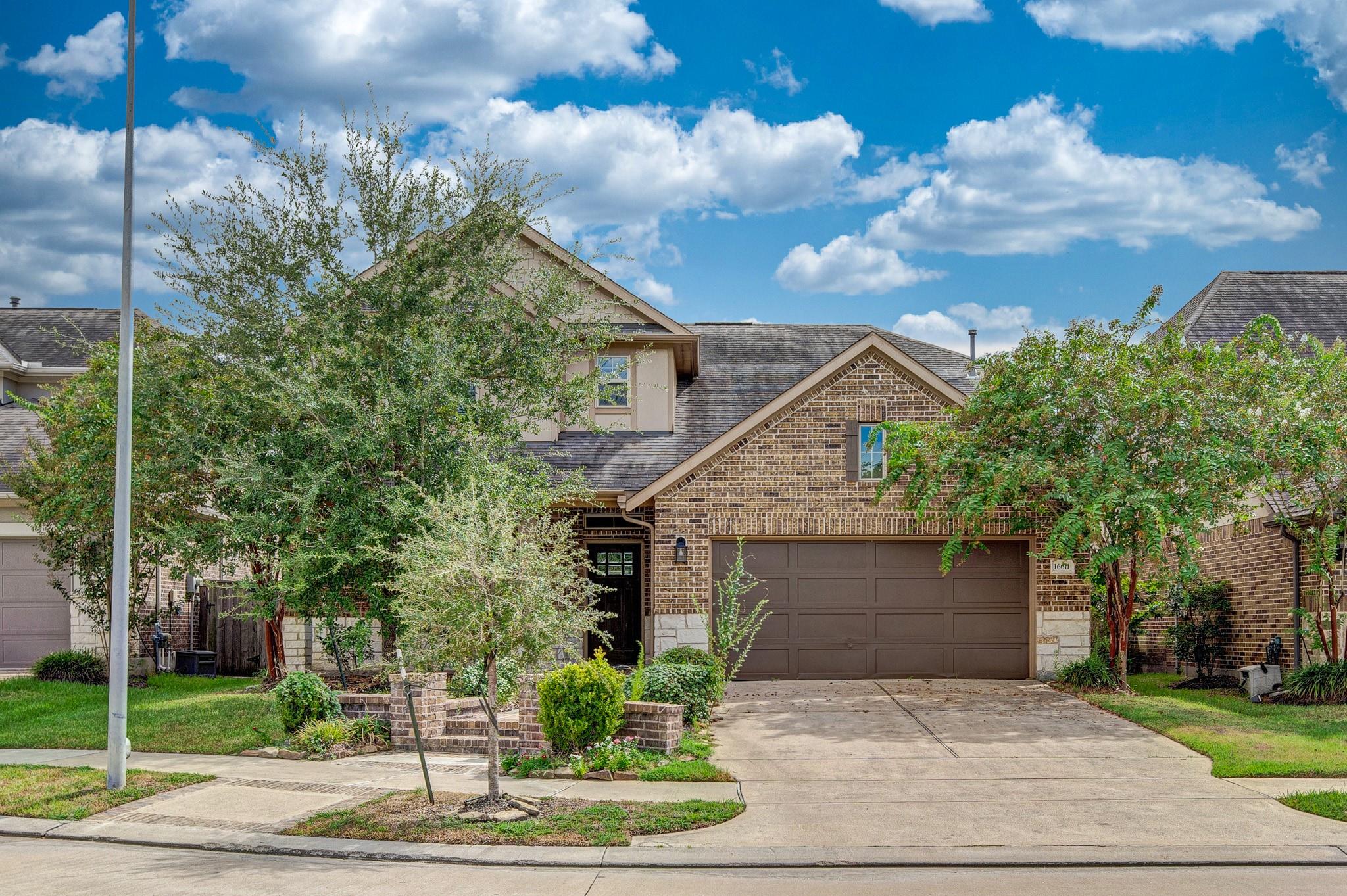 16611 Highland Country Drive Property Photo 1