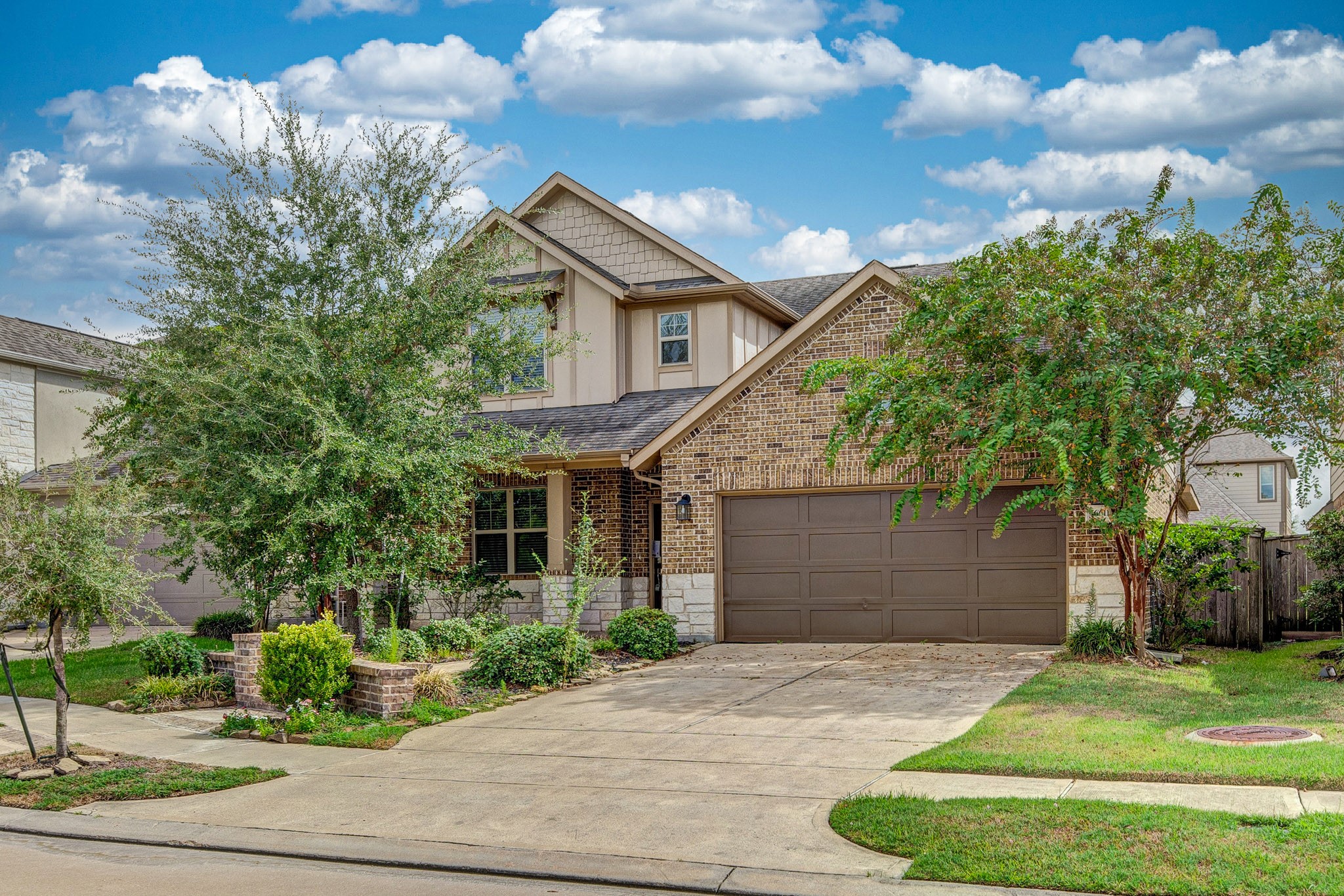 16611 Highland Country Drive Property Photo 2