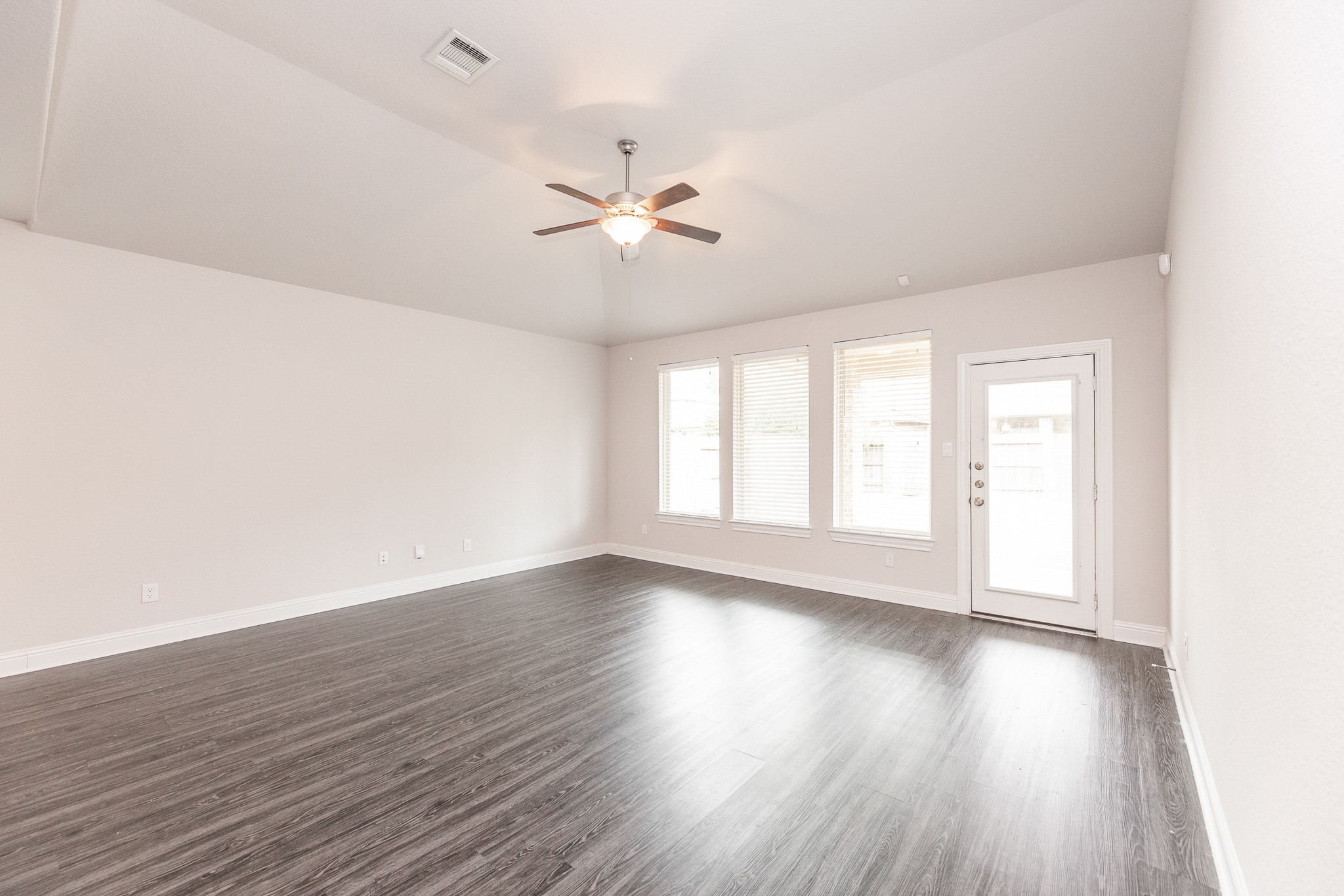 16611 Highland Country Drive Property Photo 11