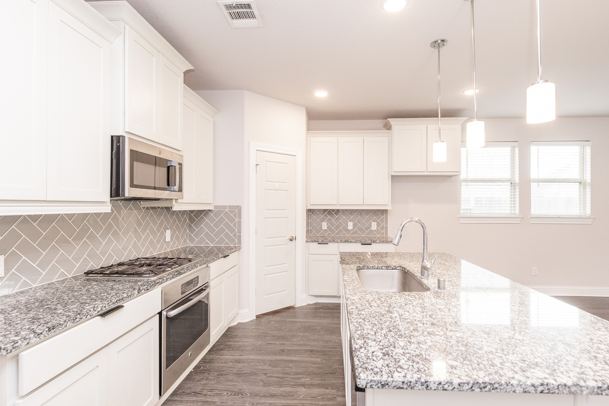 16611 Highland Country Drive Property Photo 16