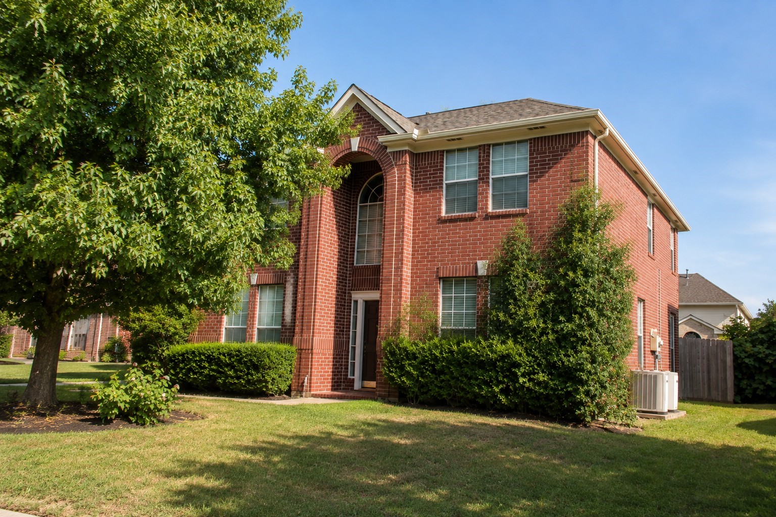 2723 Wisteria Walk Property Photo 2