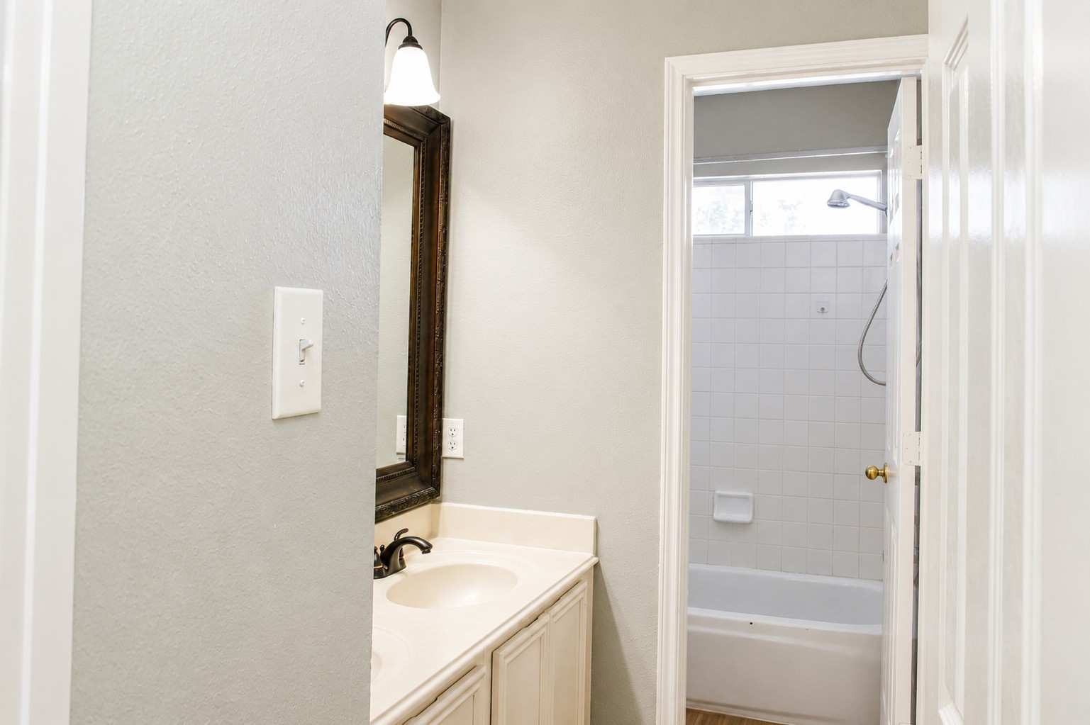 2723 Wisteria Walk Property Photo 12