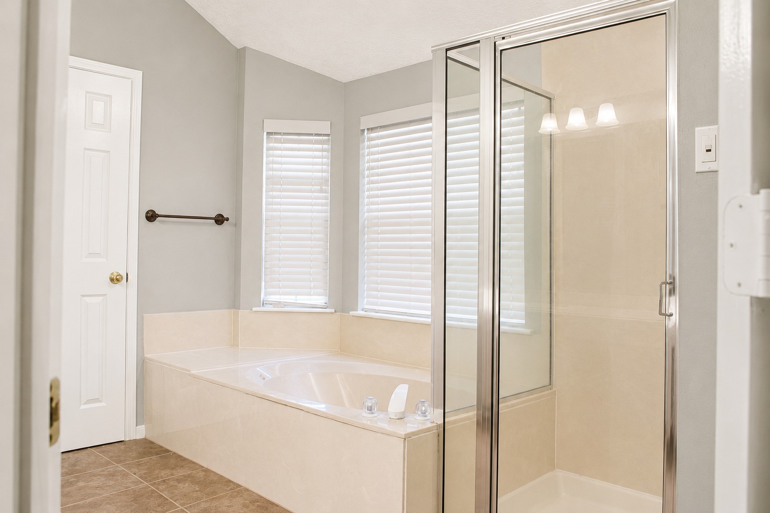 2723 Wisteria Walk Property Photo 15