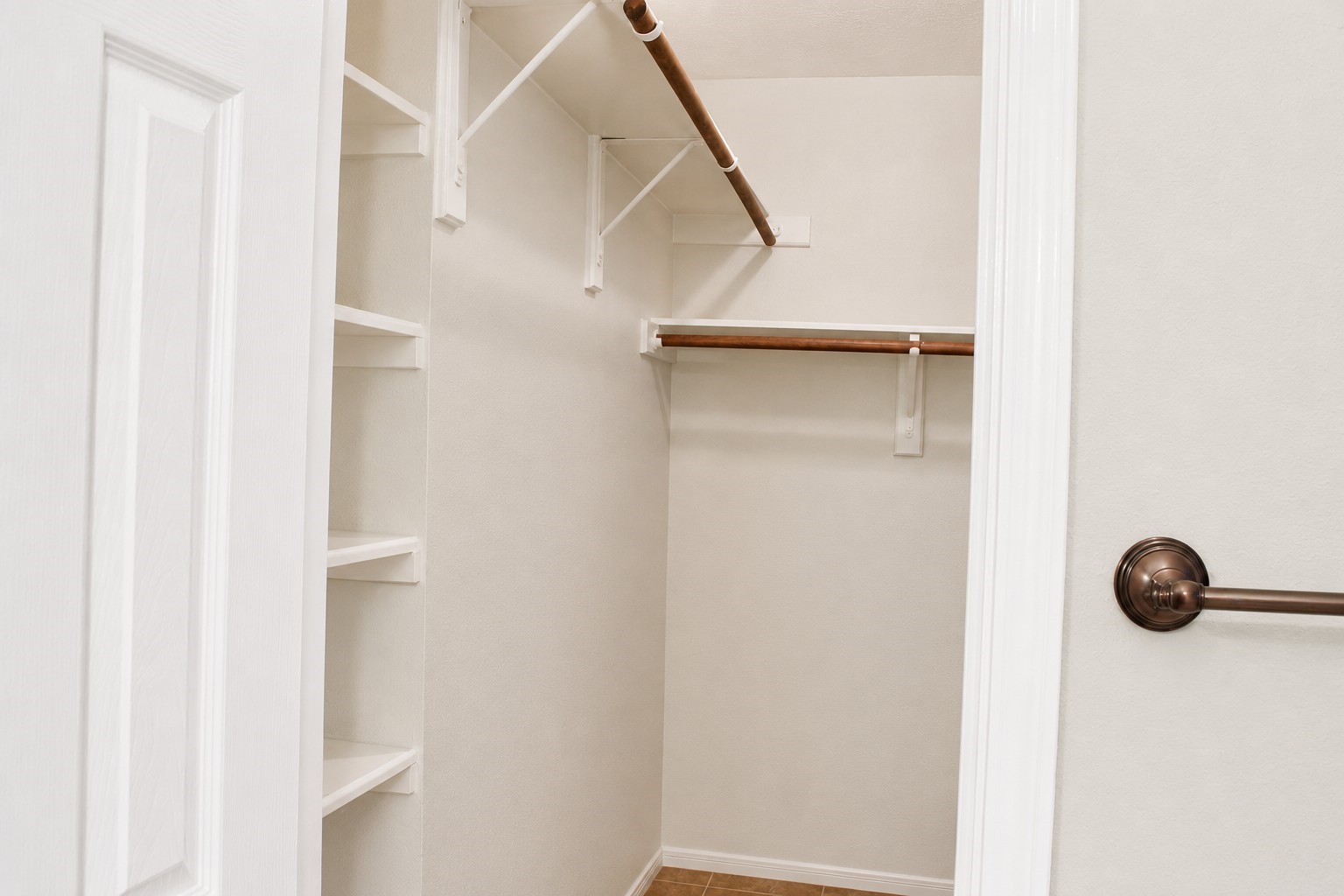 2723 Wisteria Walk Property Photo 17