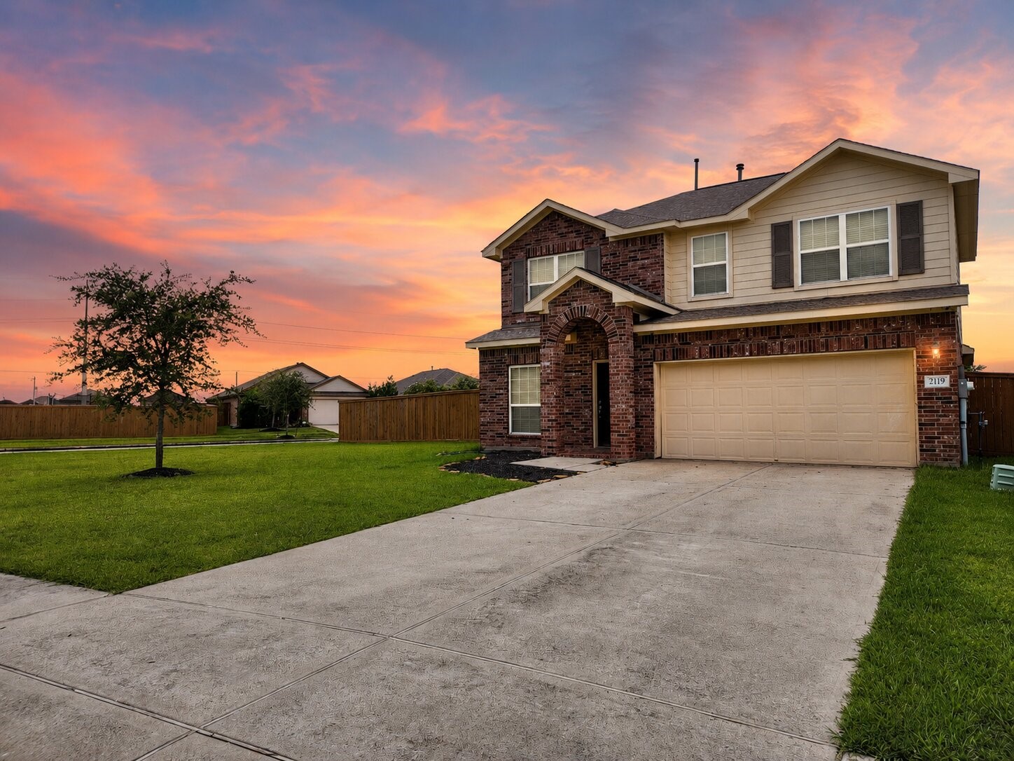 2119 Del Mar Drive Property Photo 1