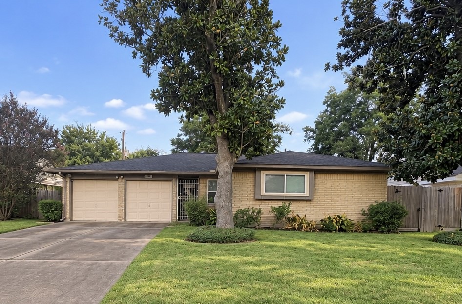 13023 Southfield Drive Property Photo