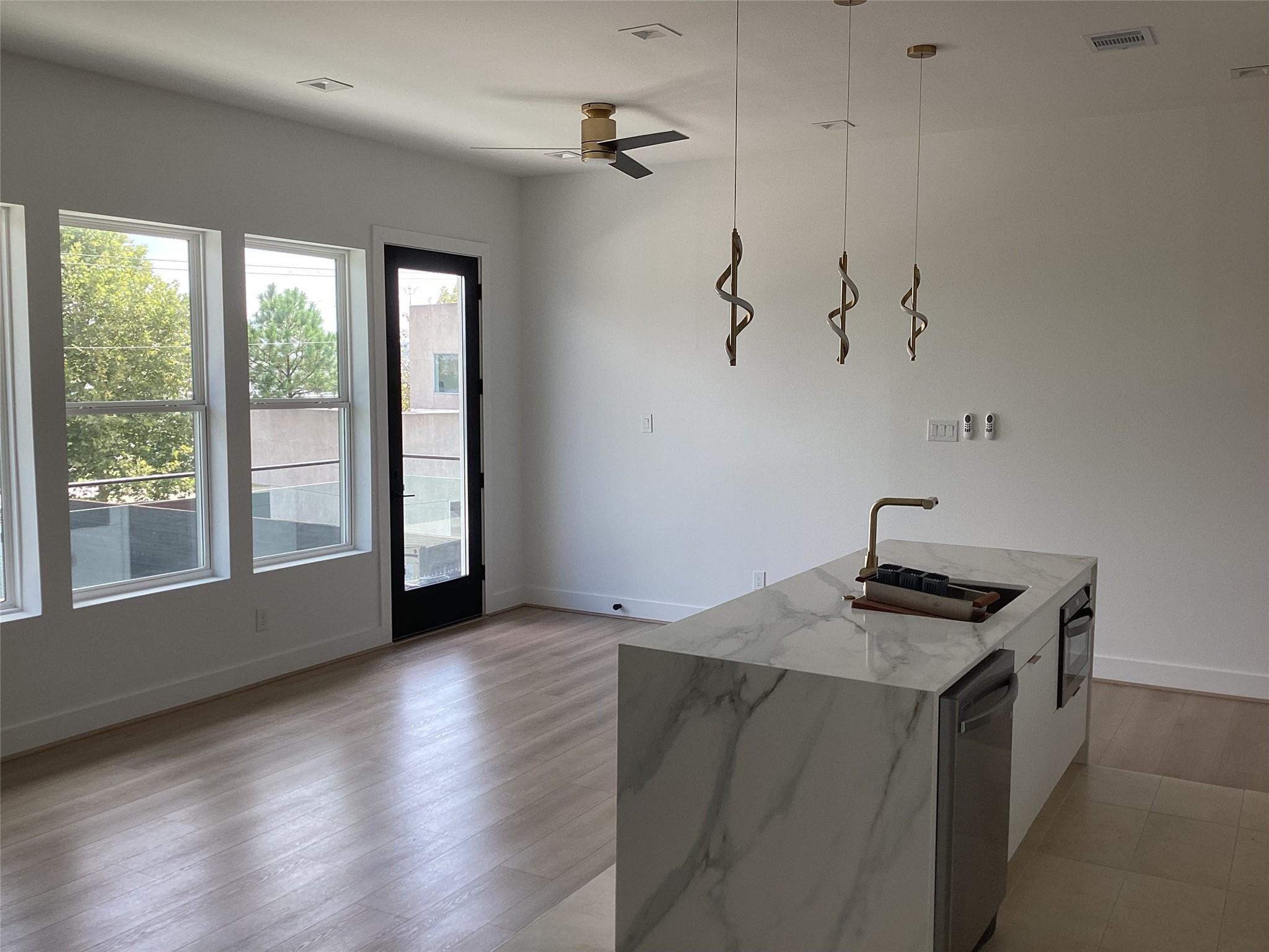 3116 Clay Street Property Photo 8