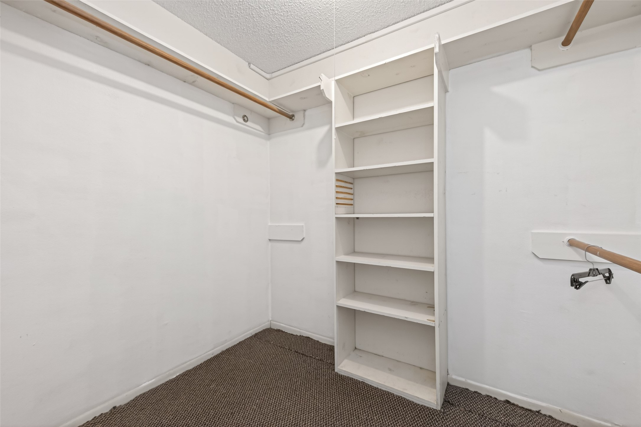 30207 E Geneva Drive Property Photo 16
