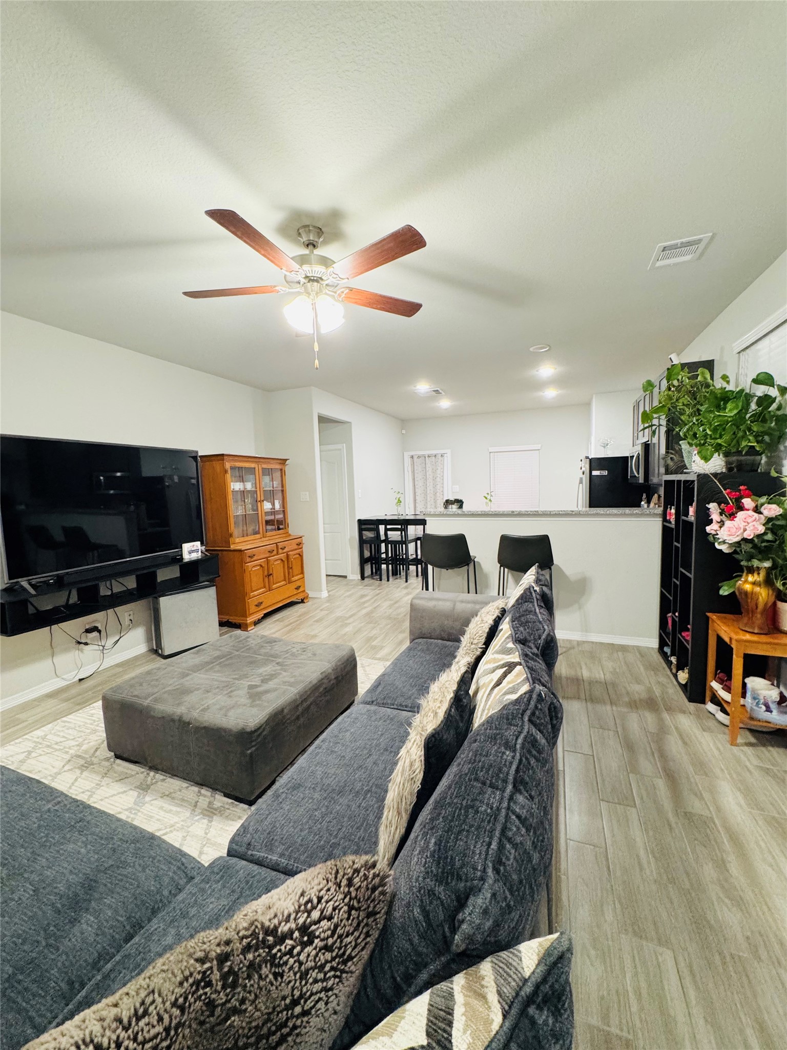24702 Russet Bluff Trail Property Photo 4