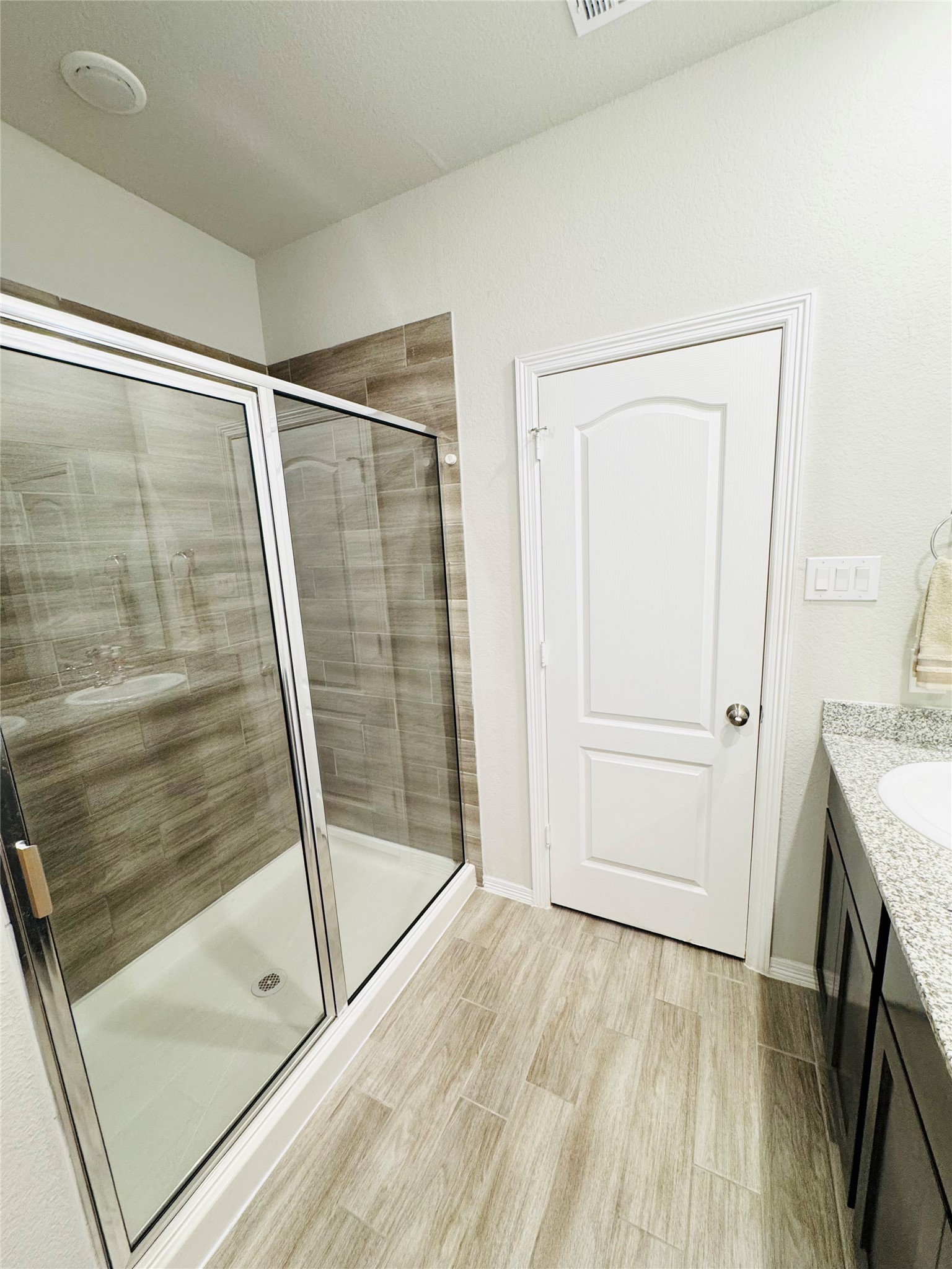 24702 Russet Bluff Trail Property Photo 16