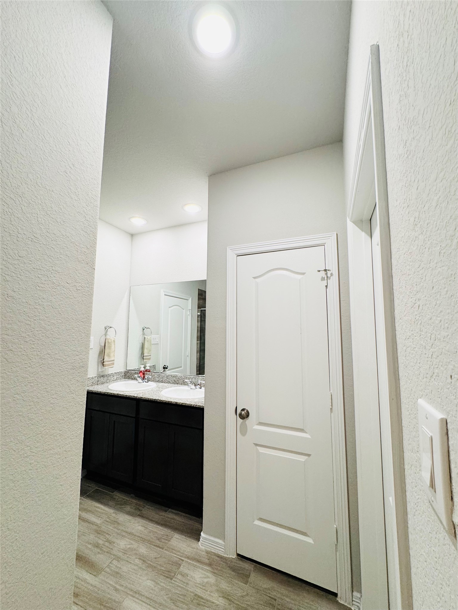 24702 Russet Bluff Trail Property Photo 17