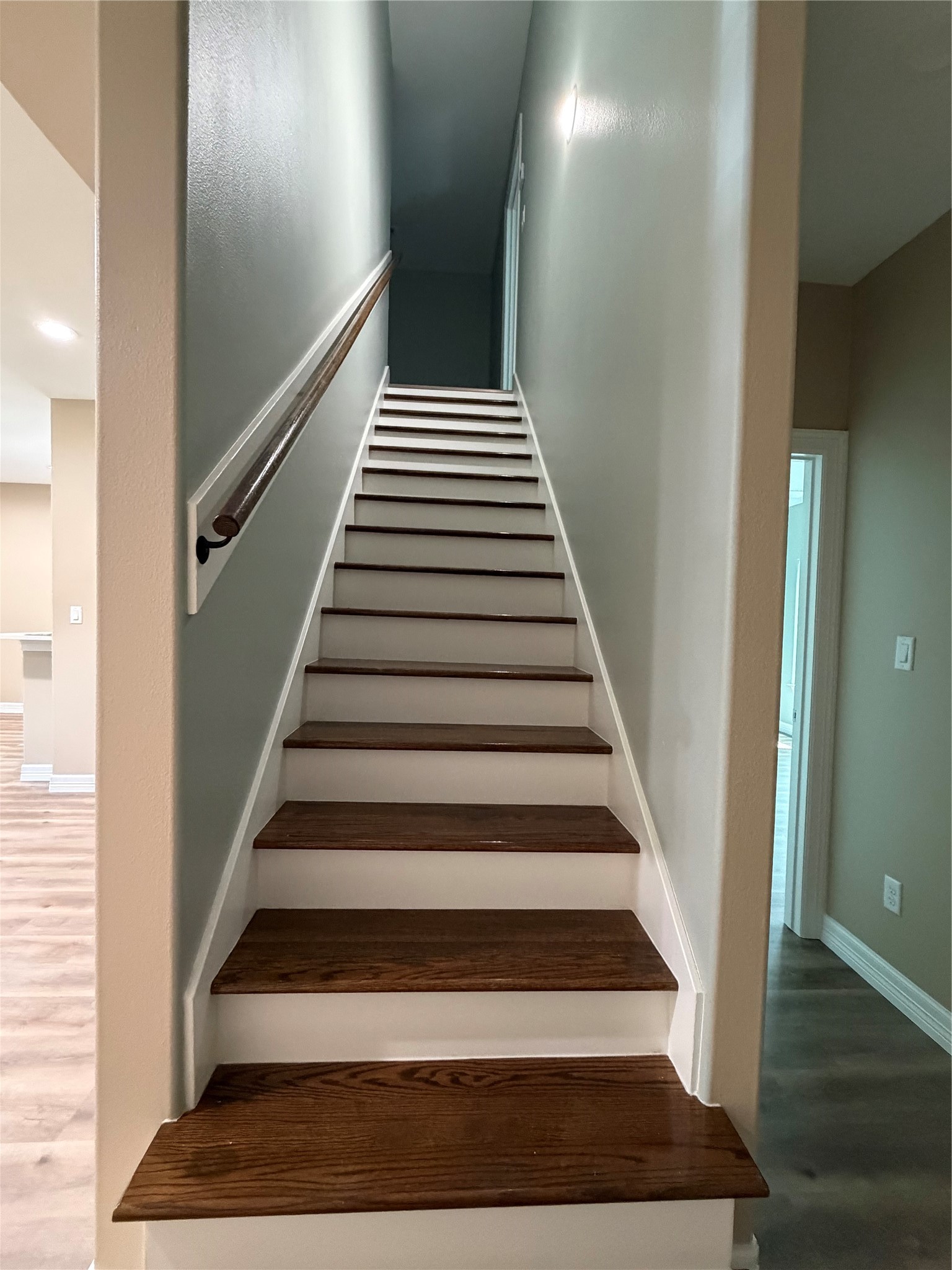 408 Mary Avenue Property Photo 11