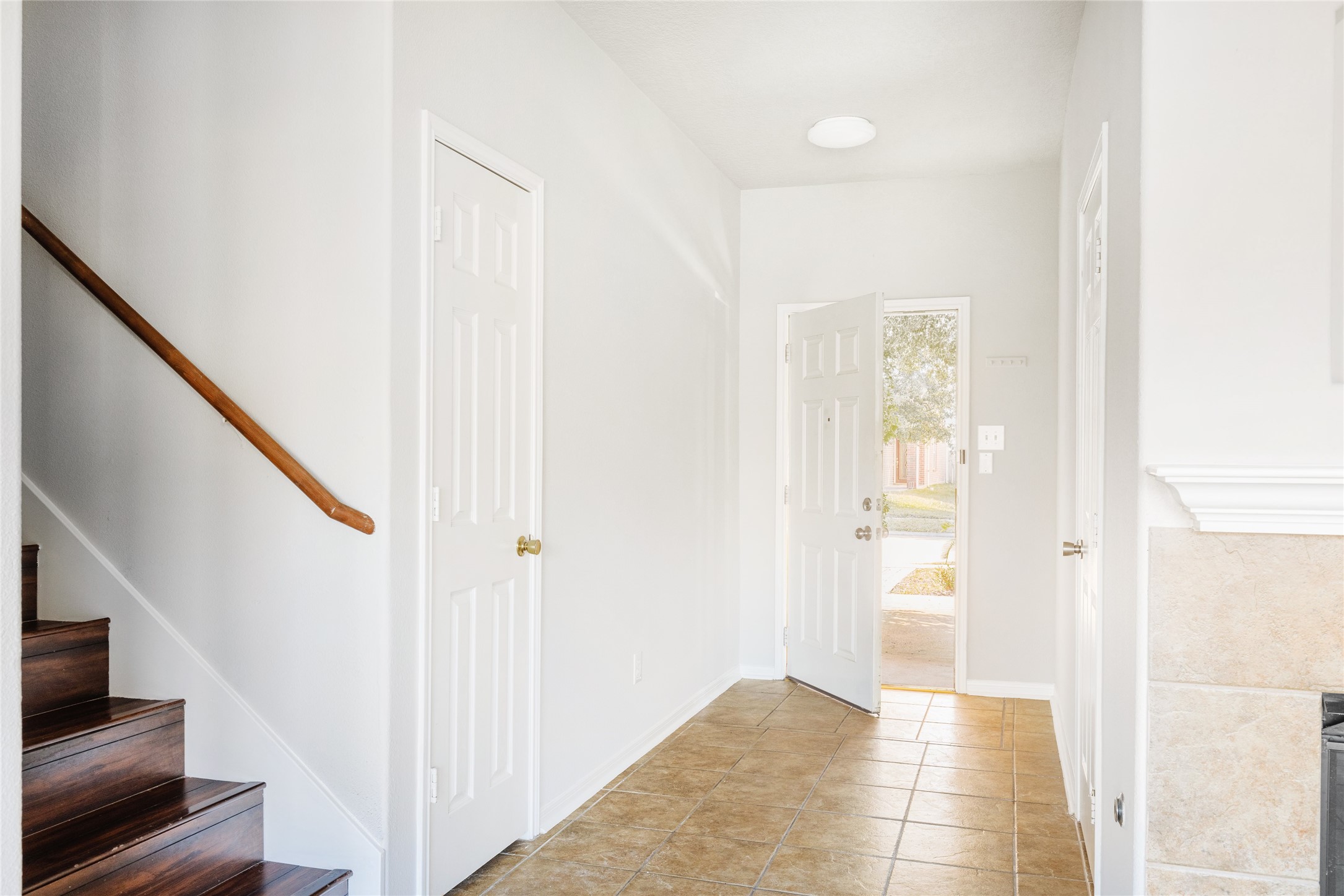 15410 Fir Woods Lane Property Photo 3