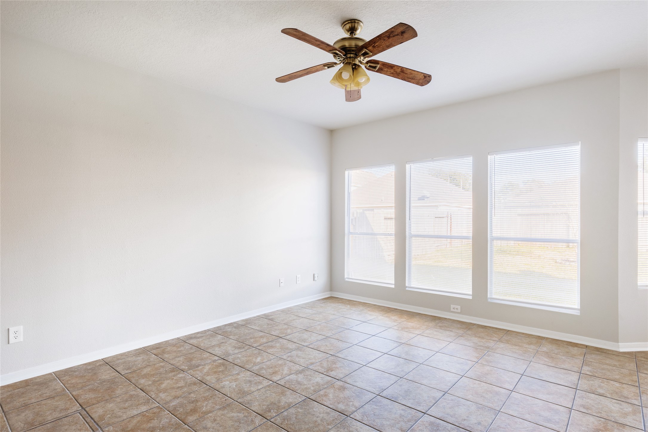 15410 Fir Woods Lane Property Photo 5