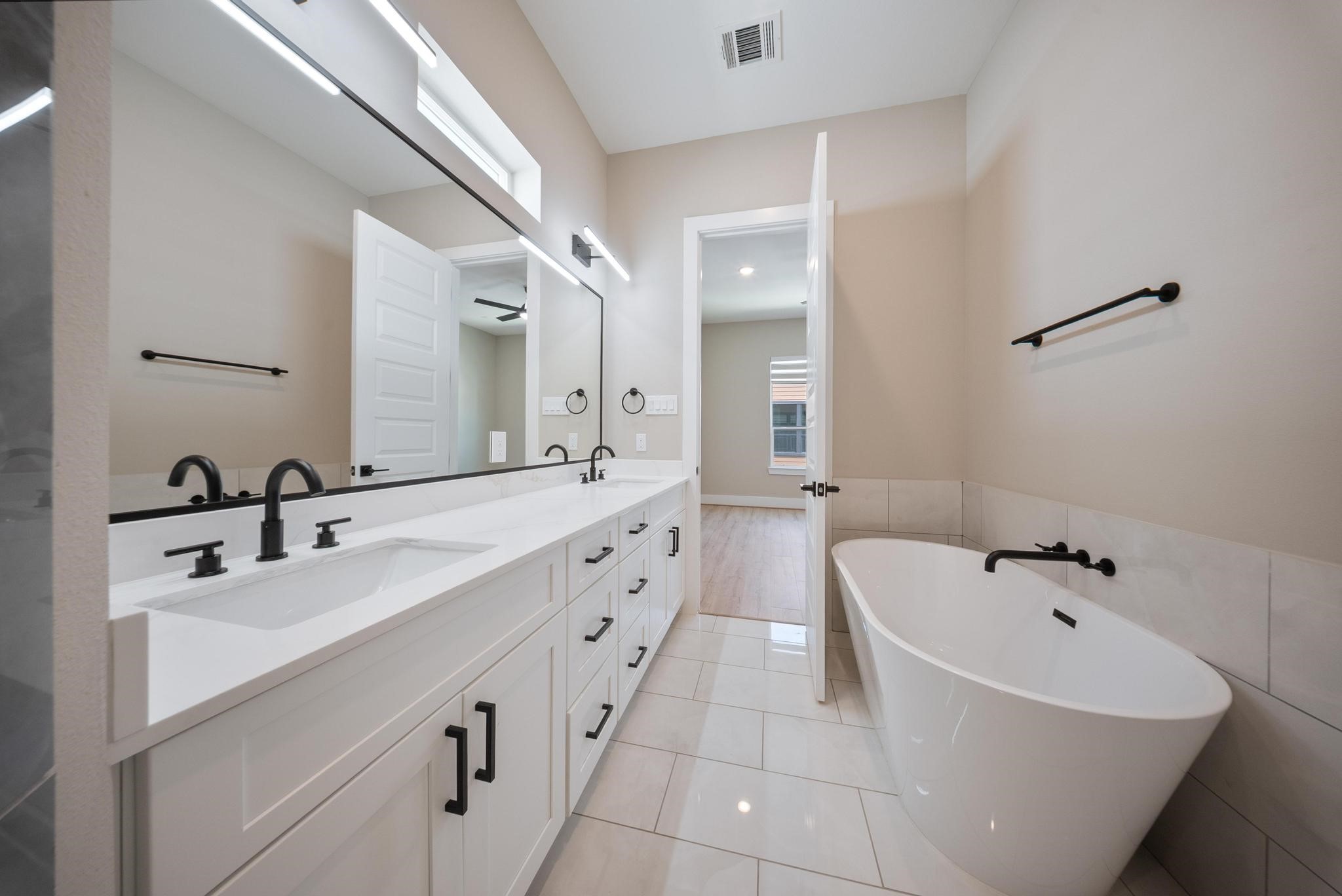 4013 Griggs Road D Property Photo 12
