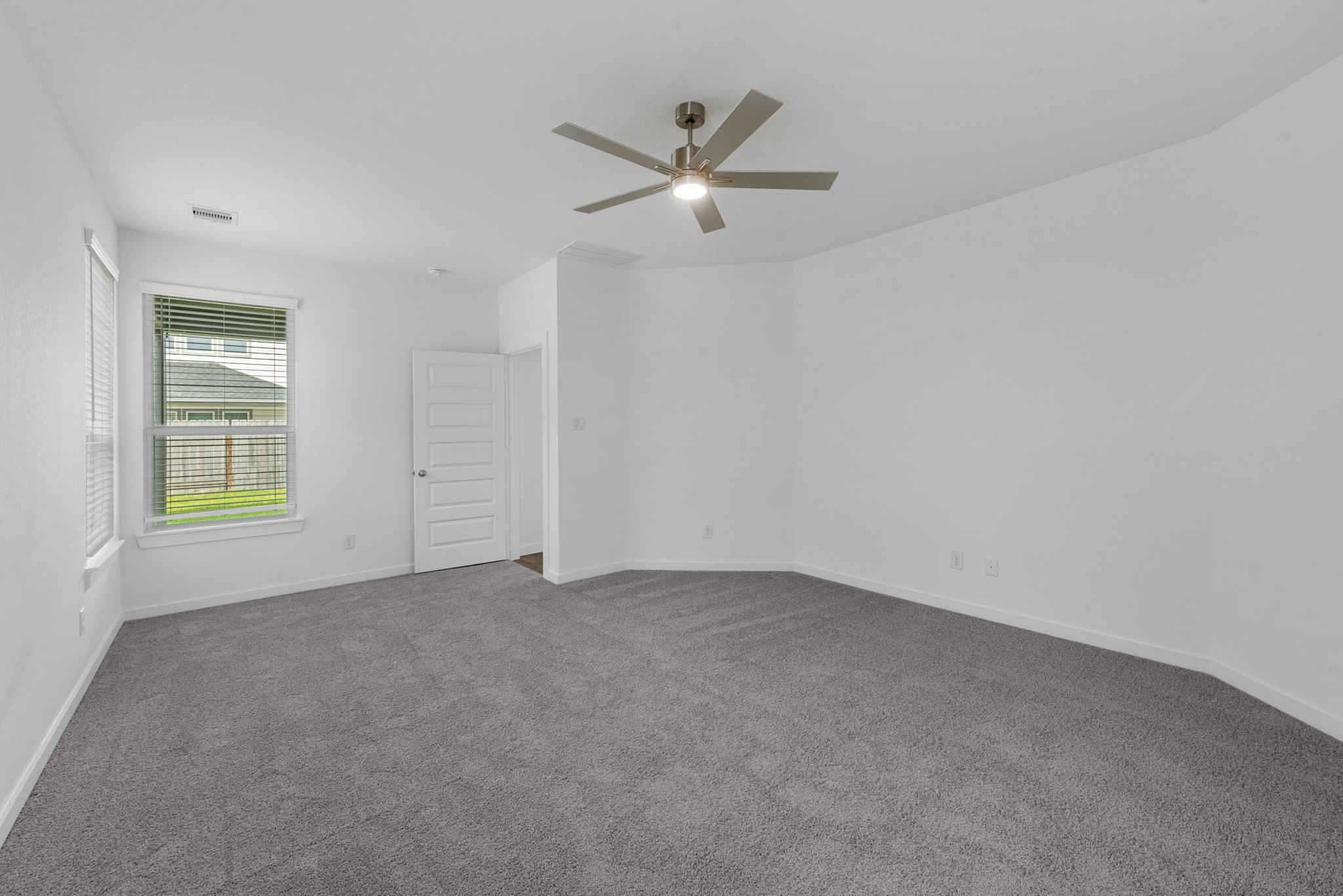 1731 Pecan Woods Lane Property Photo 9