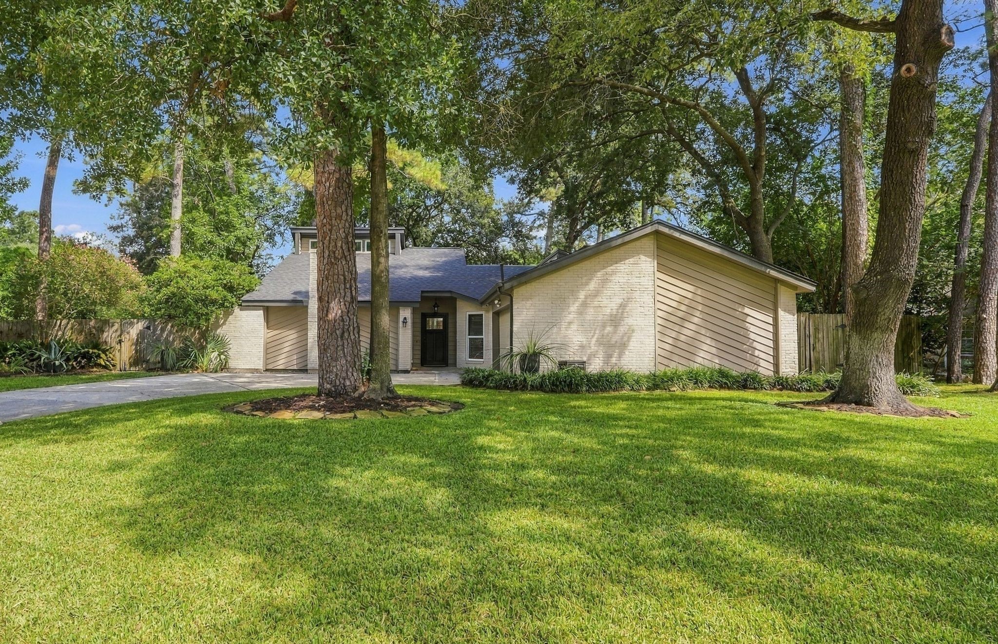 13418 Holston Hills Drive Property Photo 1