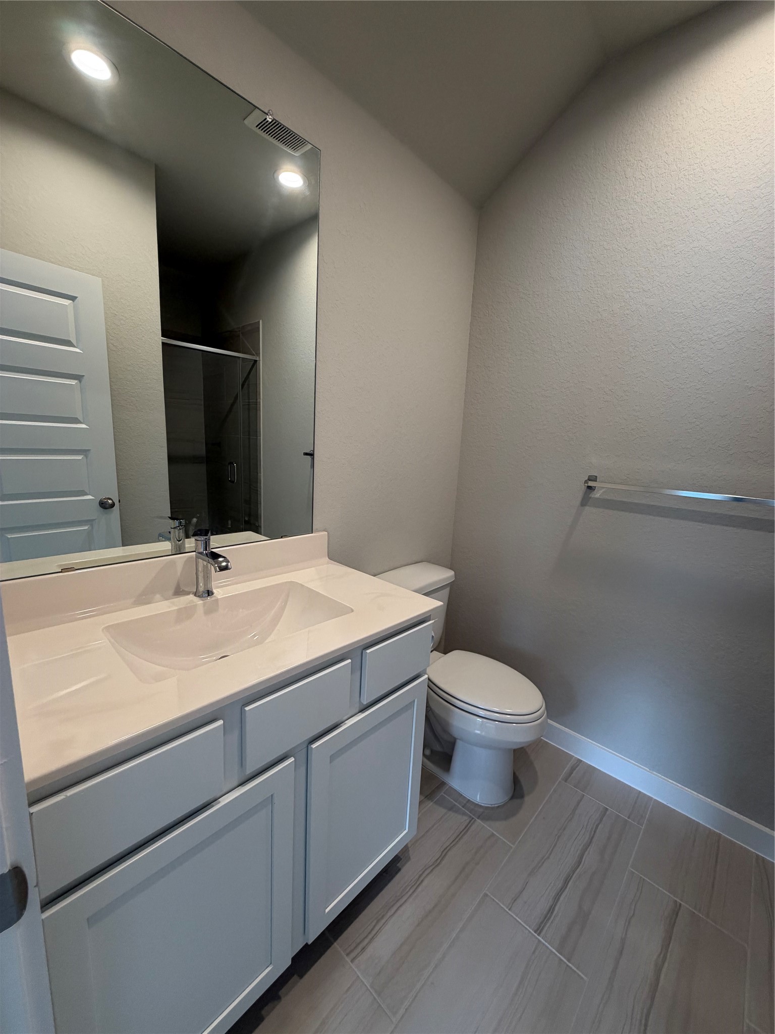 2911 Solitude Pine Lane Property Photo 4