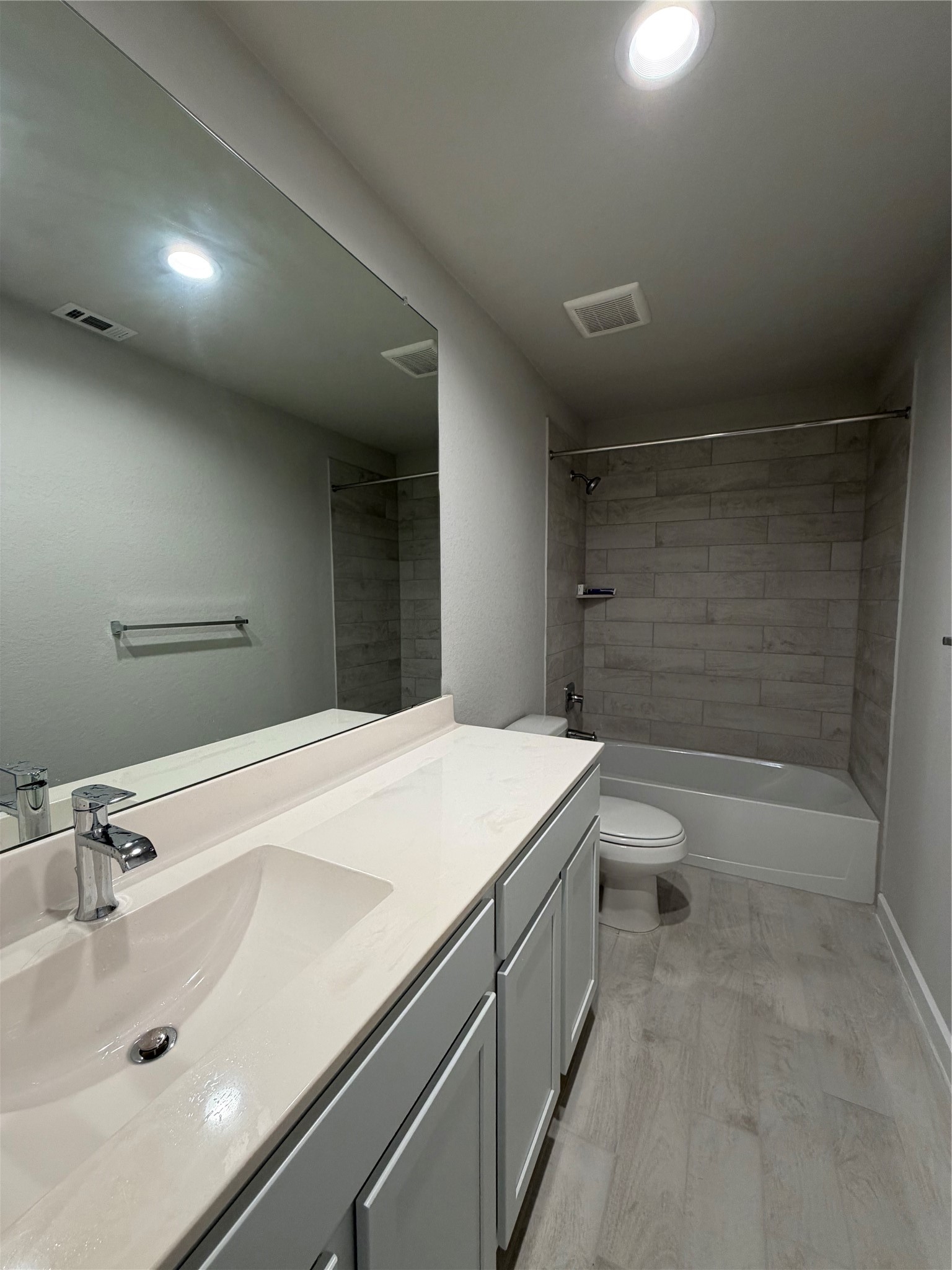 2911 Solitude Pine Lane Property Photo 12