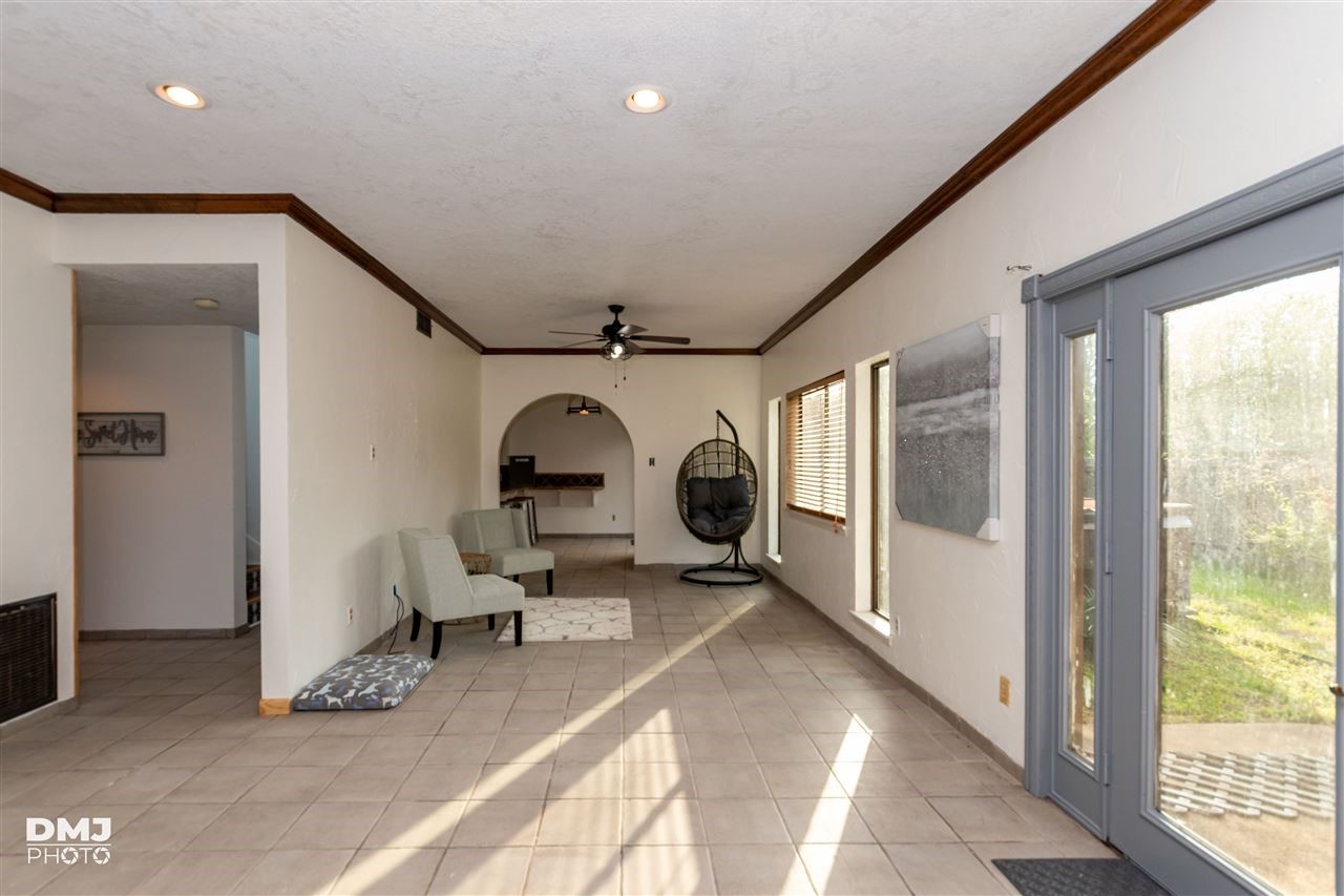 6770 Lexington Drive Property Photo 5