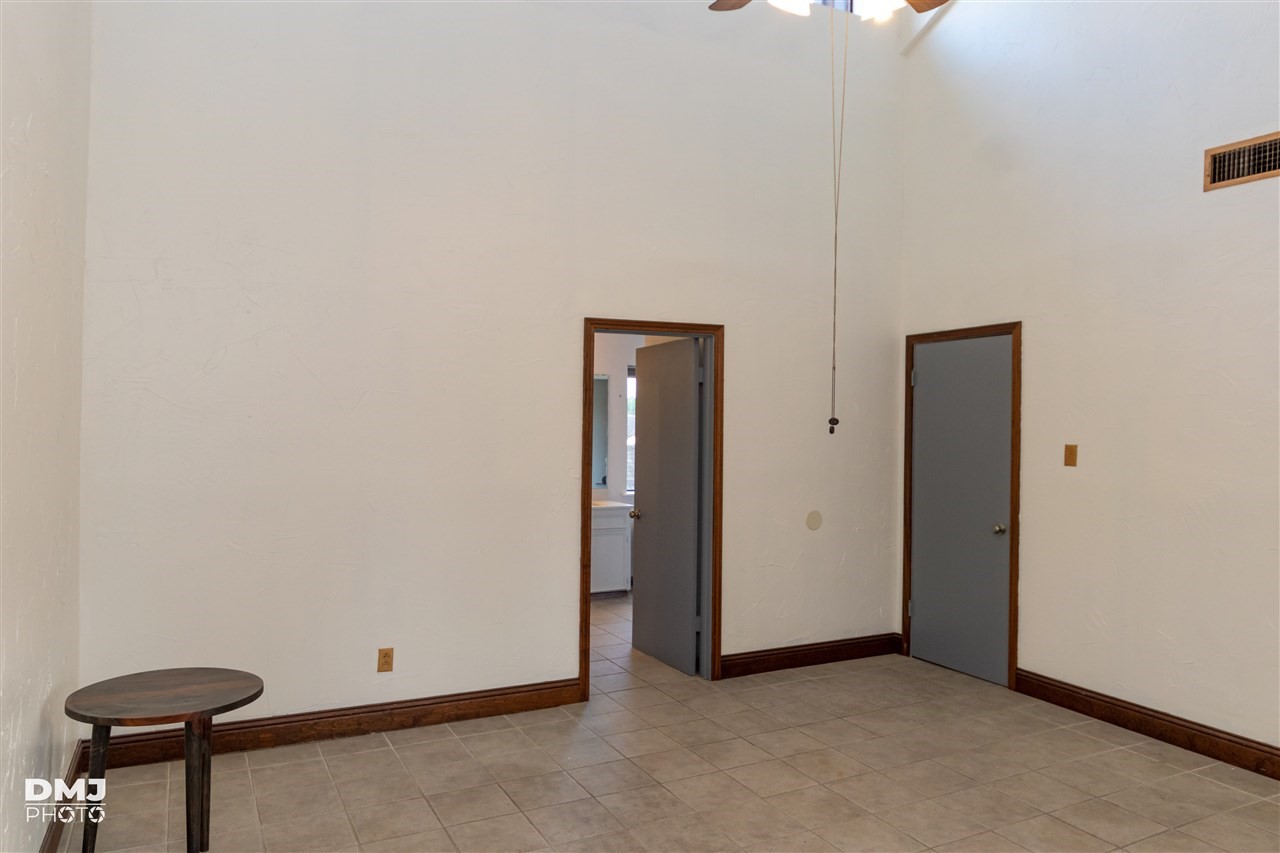 6770 Lexington Drive Property Photo 15