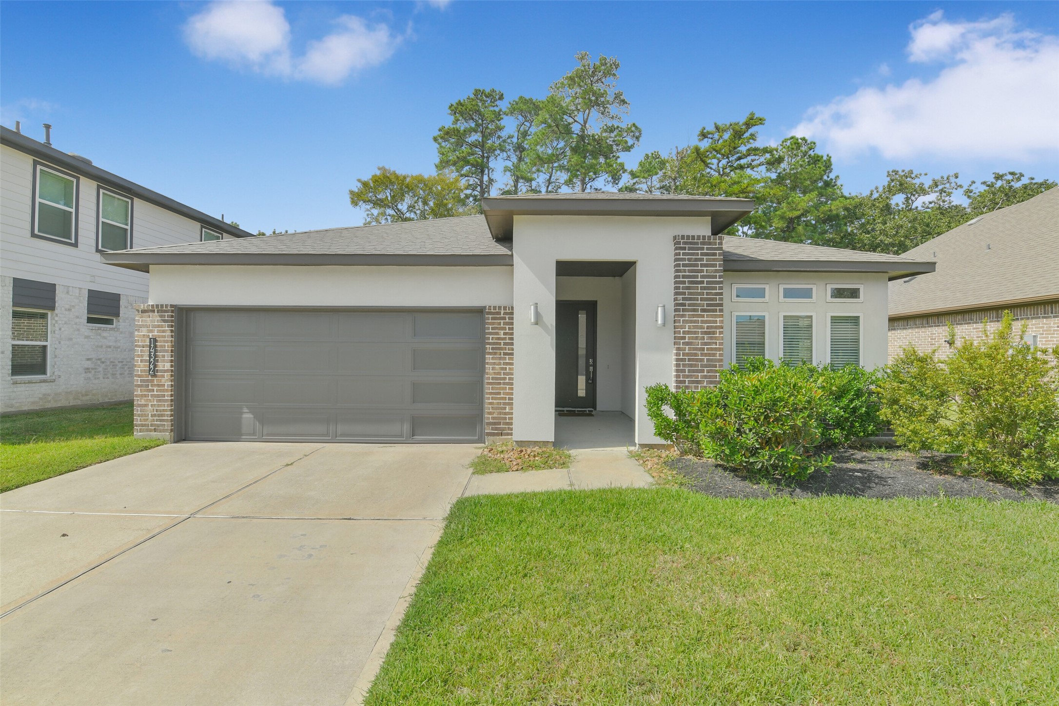 14322 Winema View Lane Property Photo 1