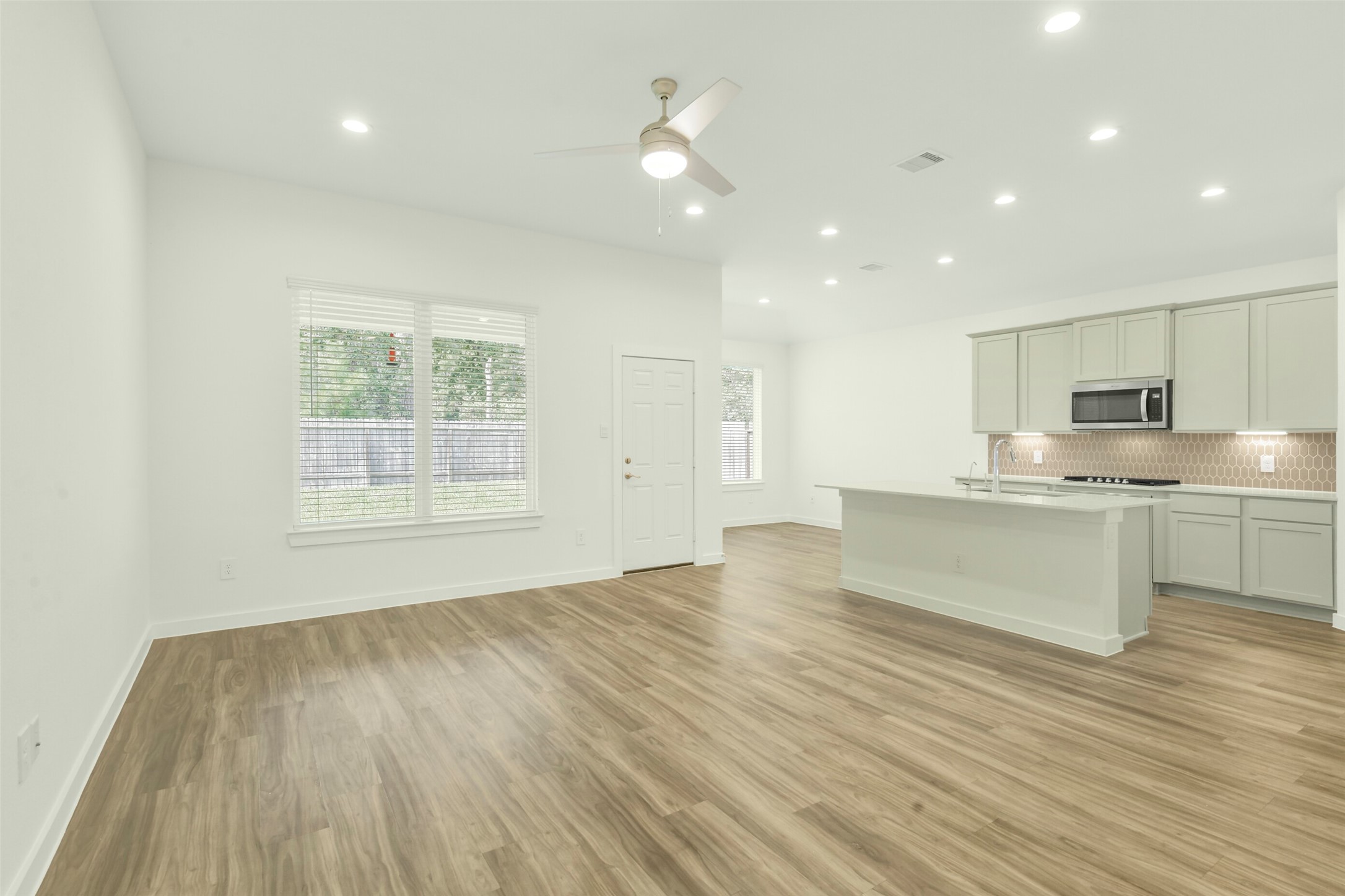 14322 Winema View Lane Property Photo 2