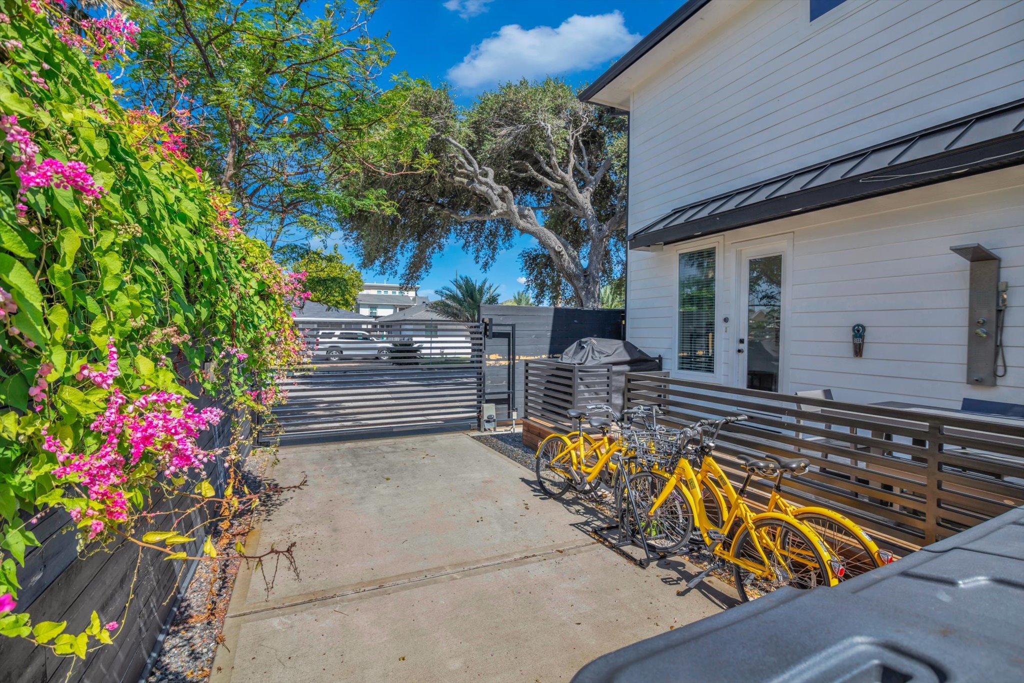 2401 33rd Street Property Photo 45