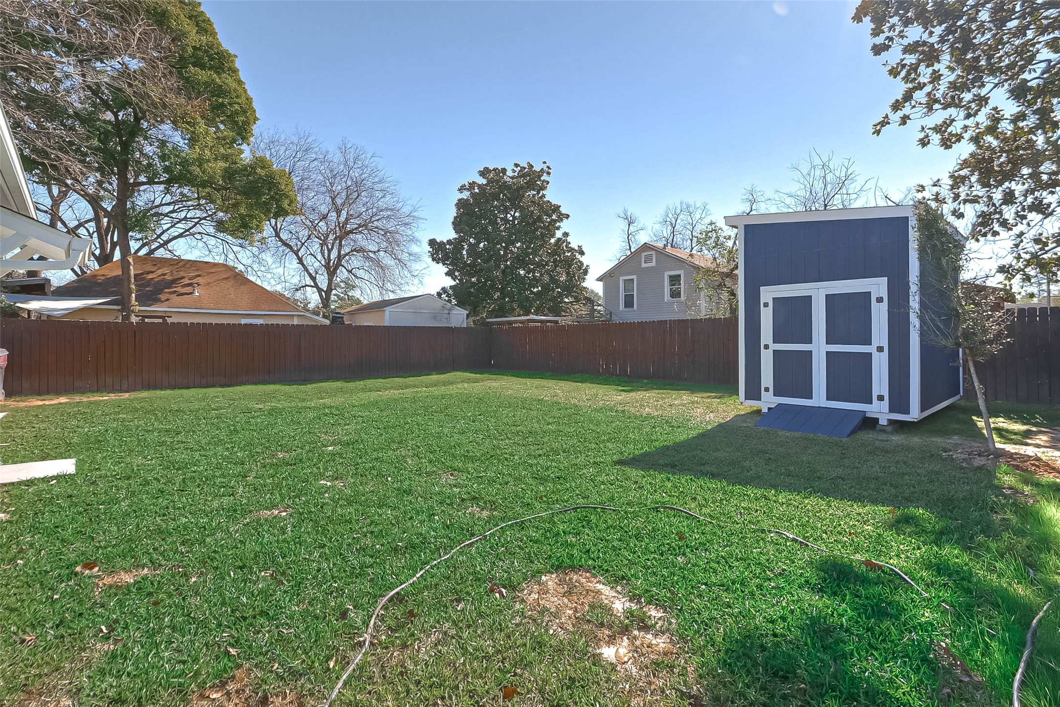 910 King Street Property Photo 33