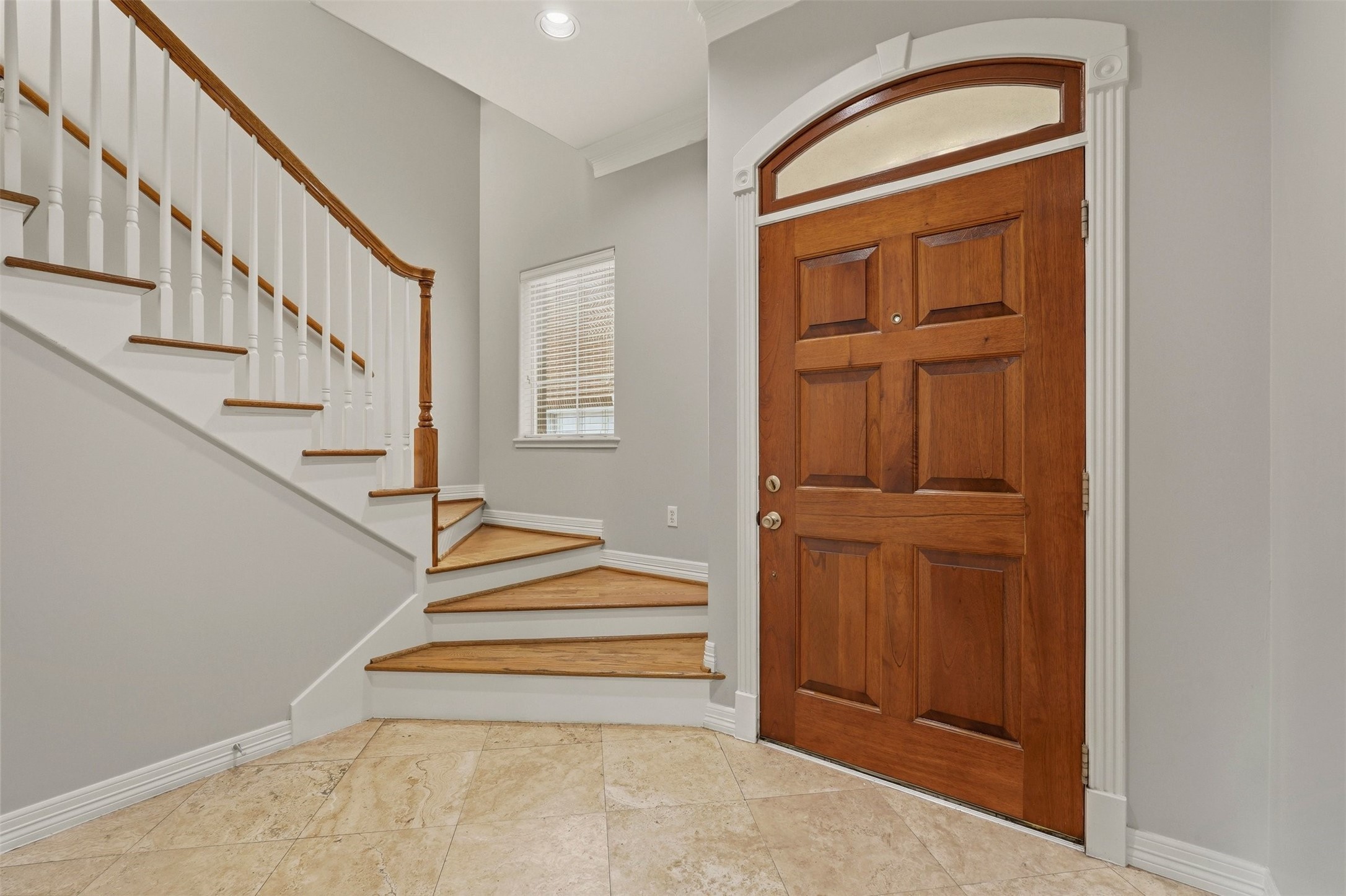 822 Stuart Street Property Photo 4