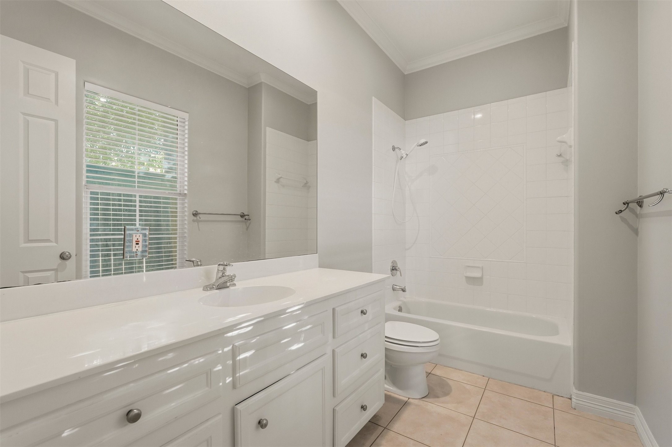 822 Stuart Street Property Photo 6