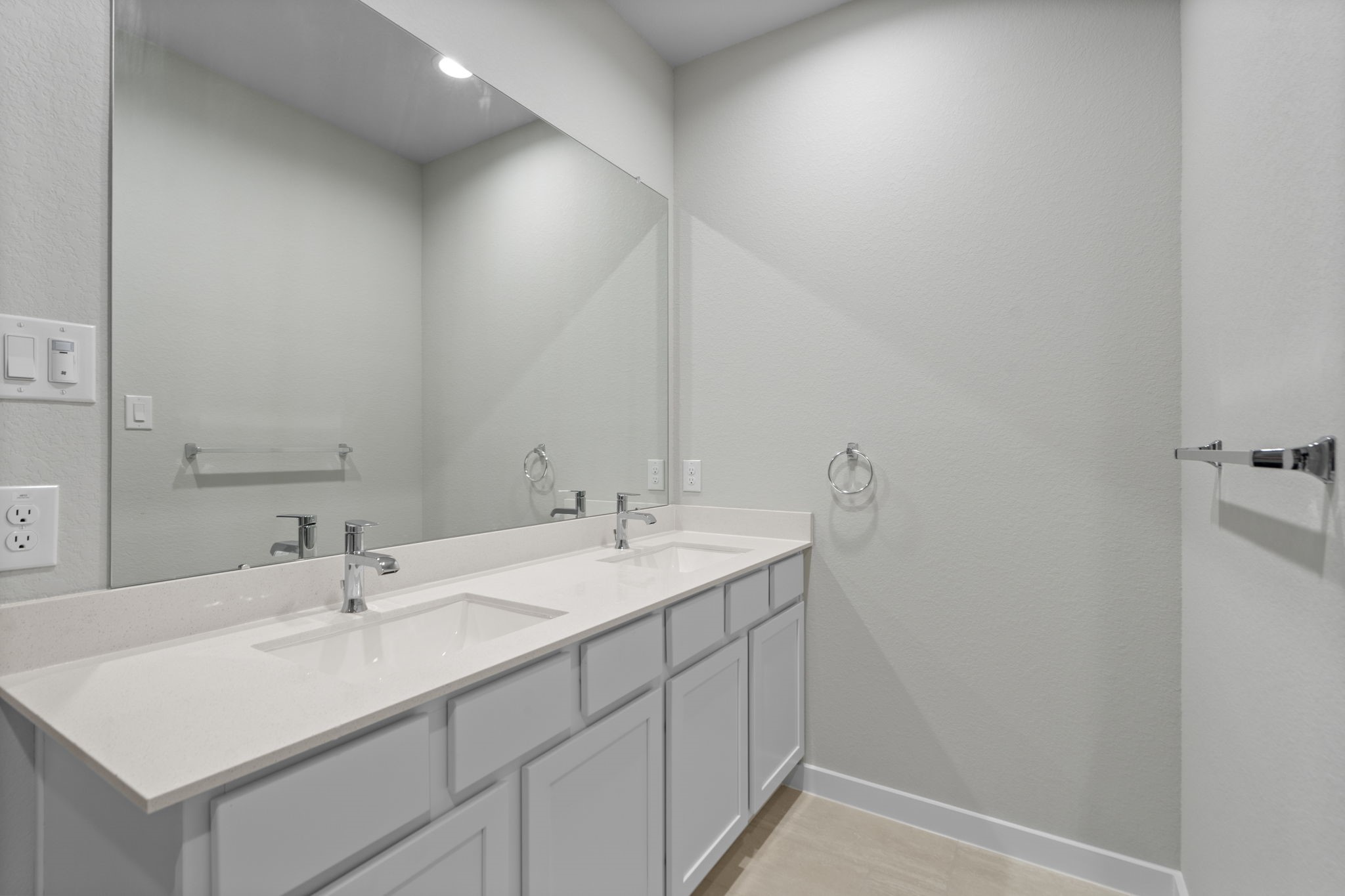 2129 Sunflower View Street Property Photo 13