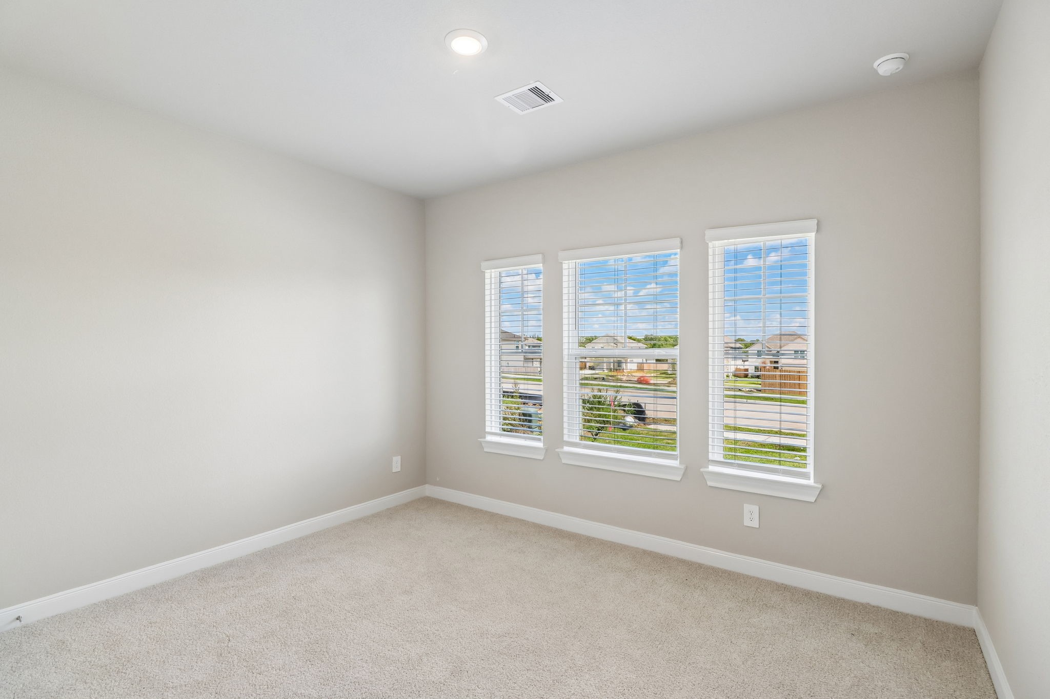 17817 Stone Terrace Lane Property Photo 6