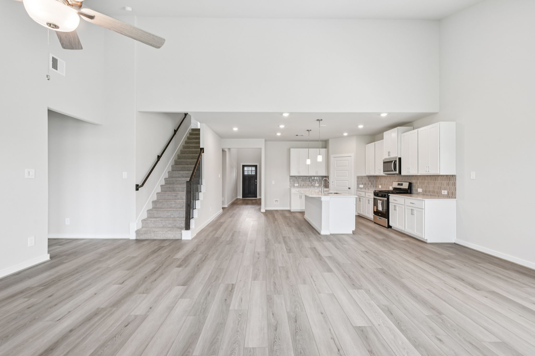 17817 Stone Terrace Lane Property Photo 8
