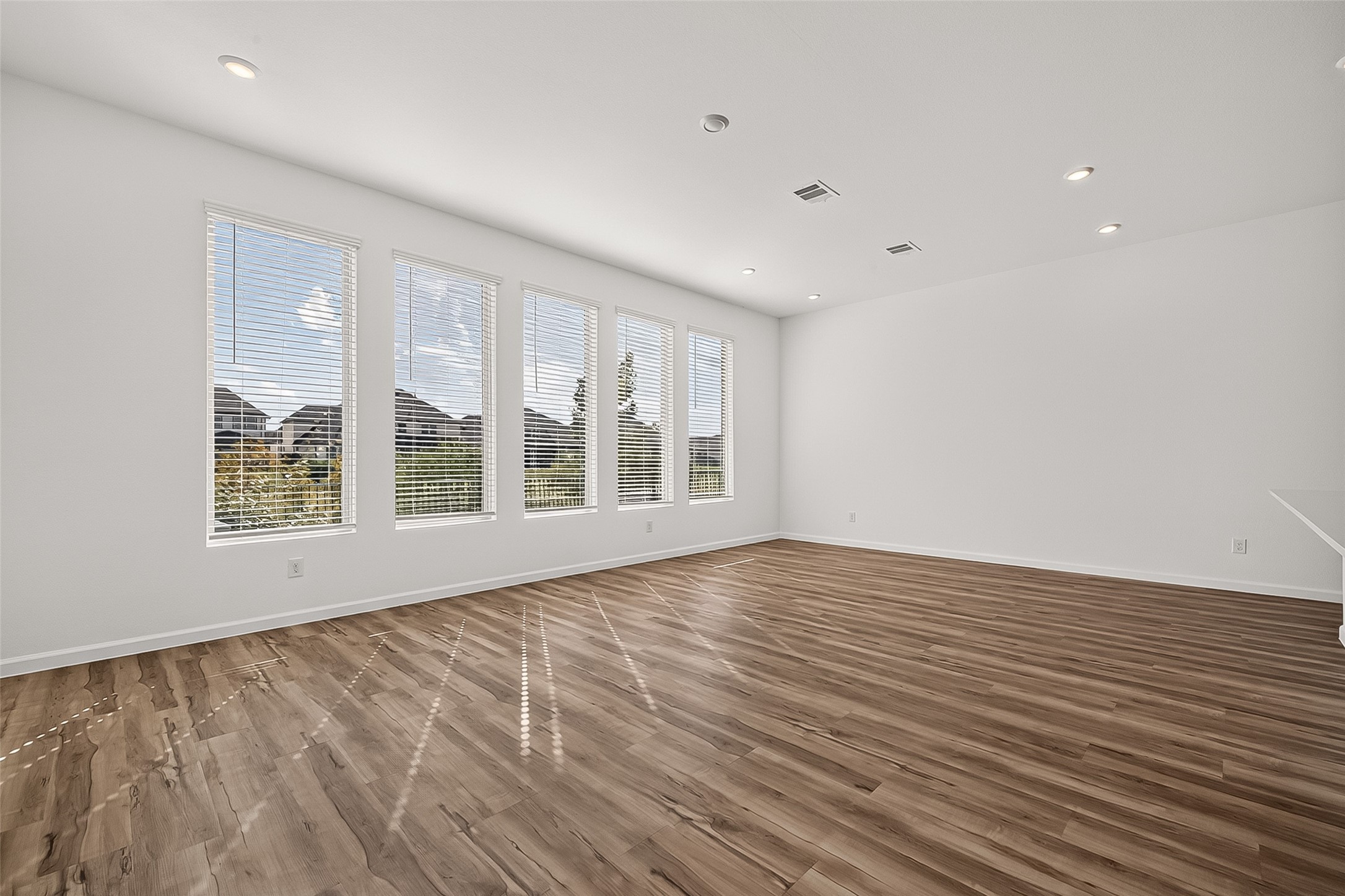 5558 Amber Brook Lane Property Photo 15