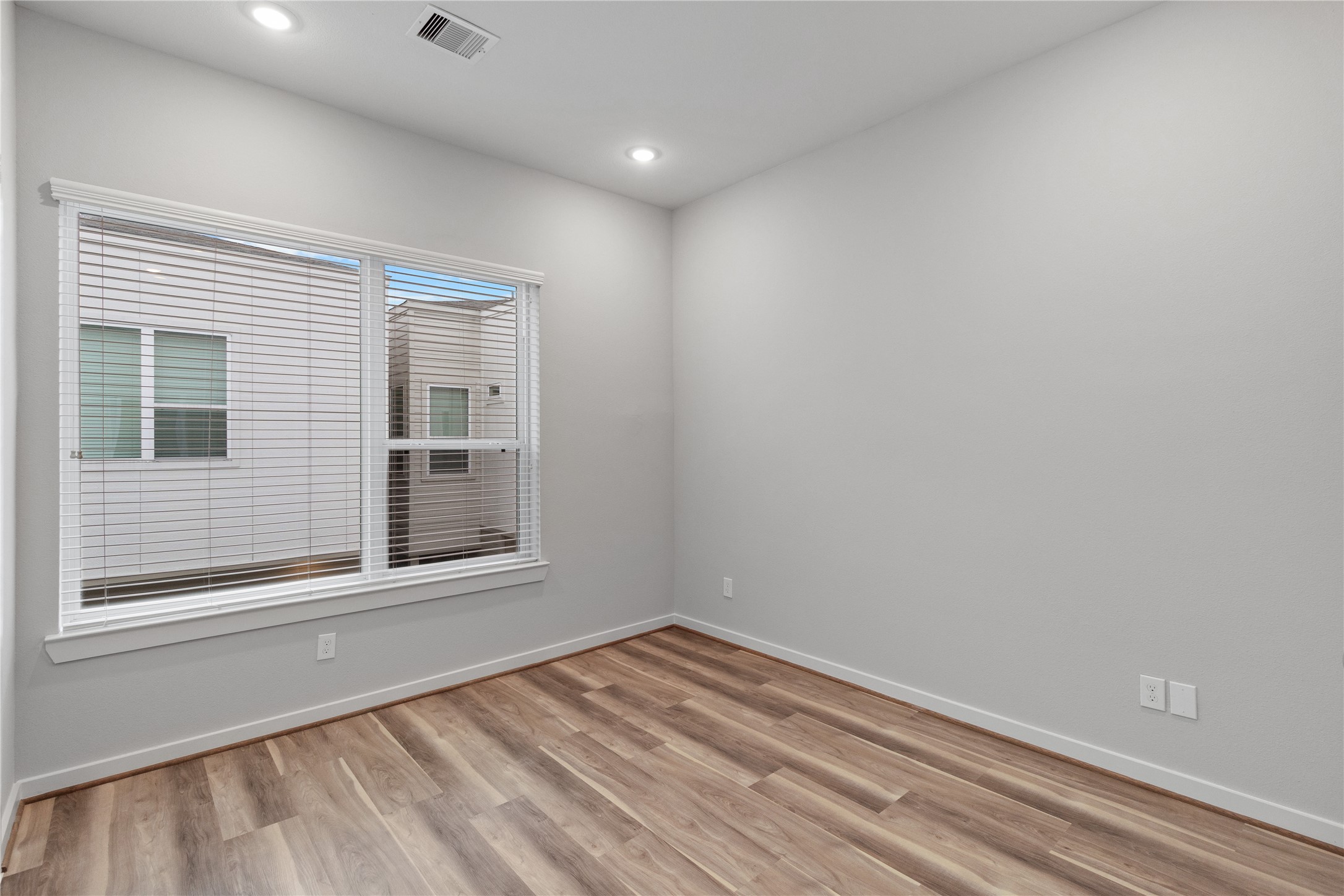 608 Thornton Oaks Lane Property Photo 11