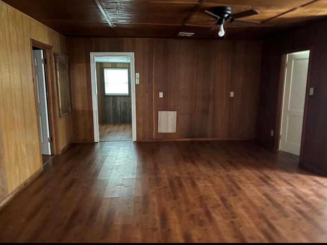 1234 River Road Property Photo 10