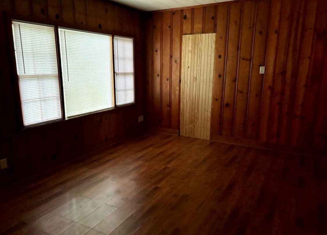 1234 River Road Property Photo 12