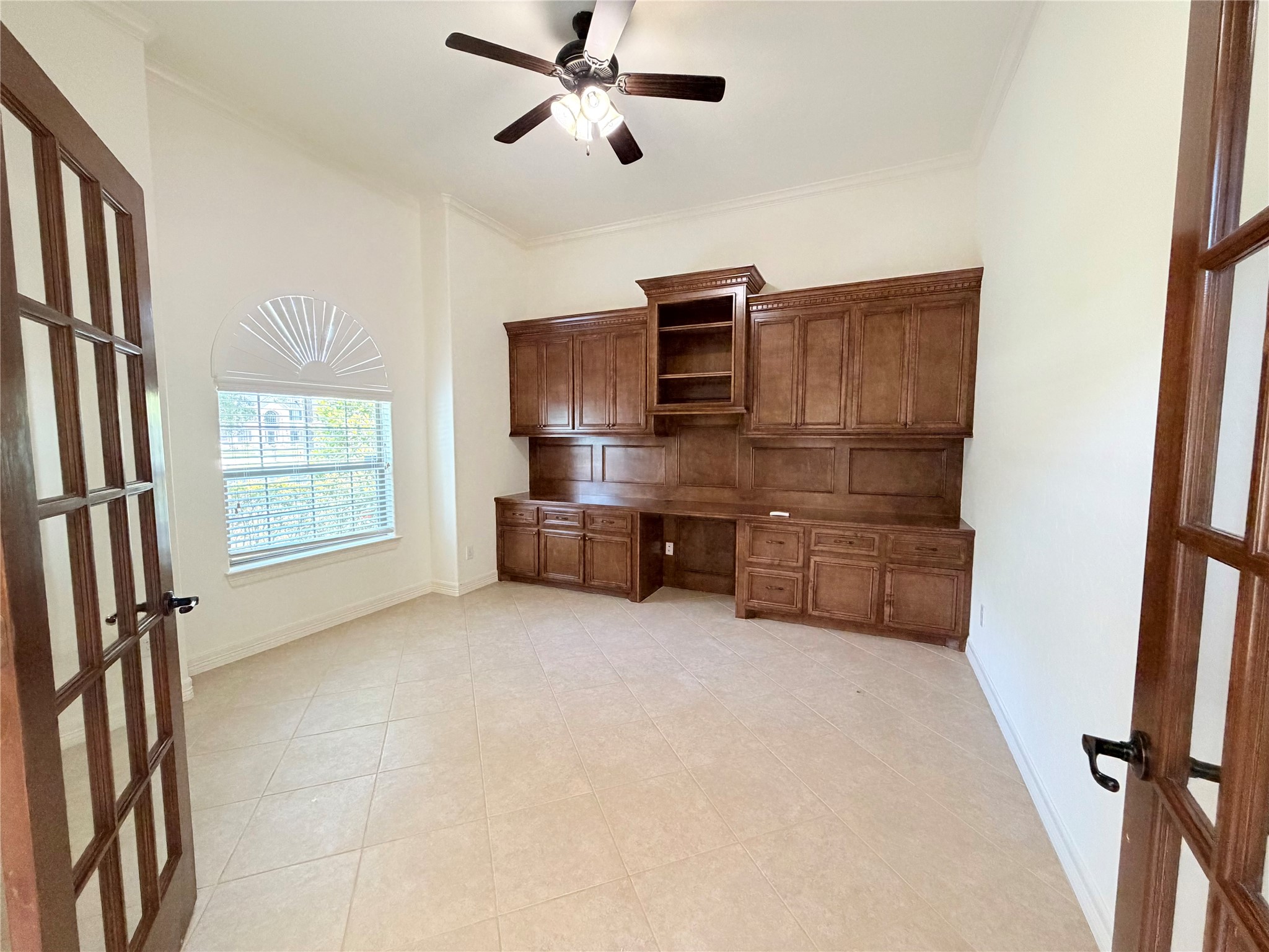 23052 Volga Drive Property Photo 5