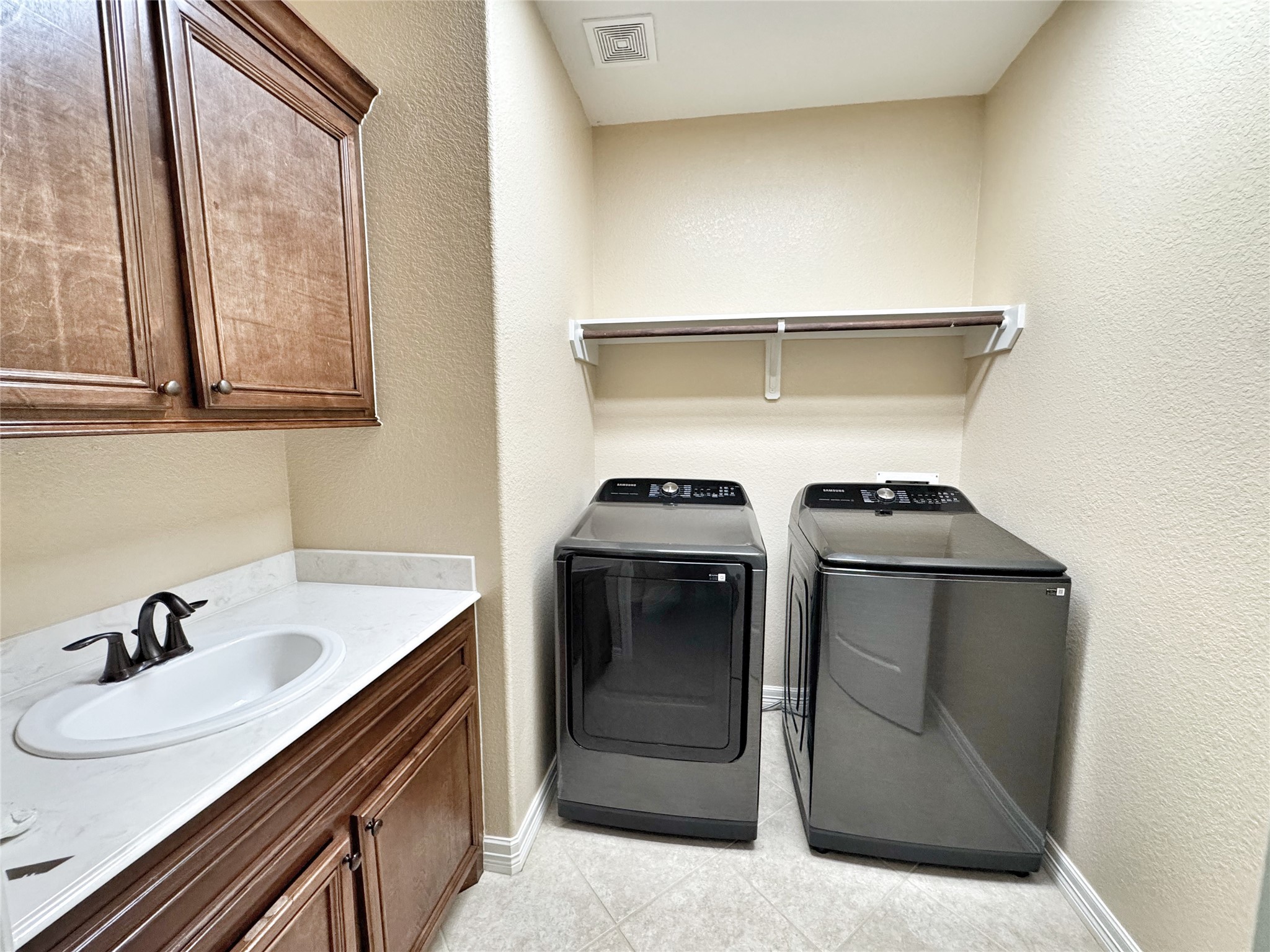 23052 Volga Drive Property Photo 39