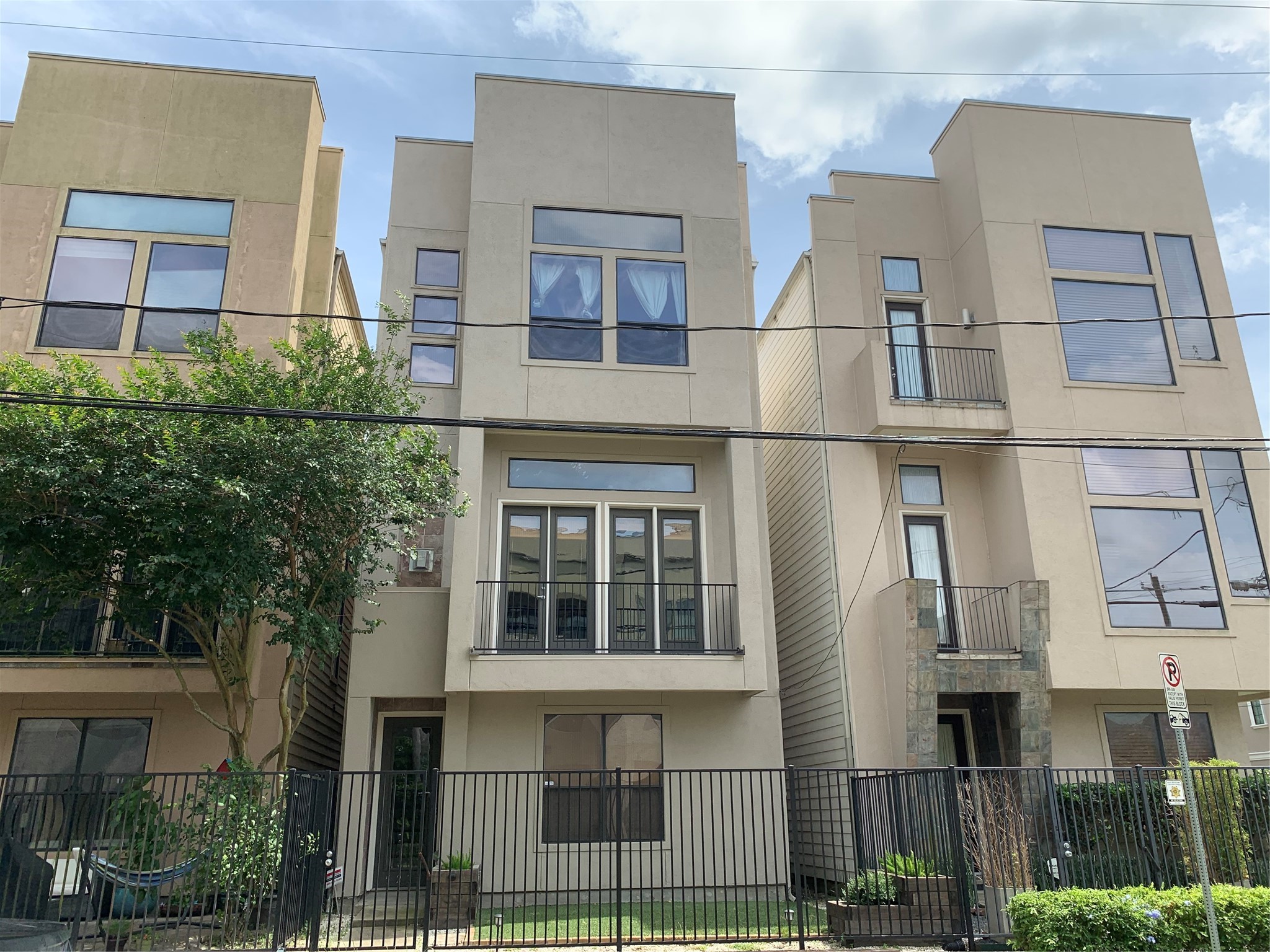 5231 Lillian Street Property Photo 1