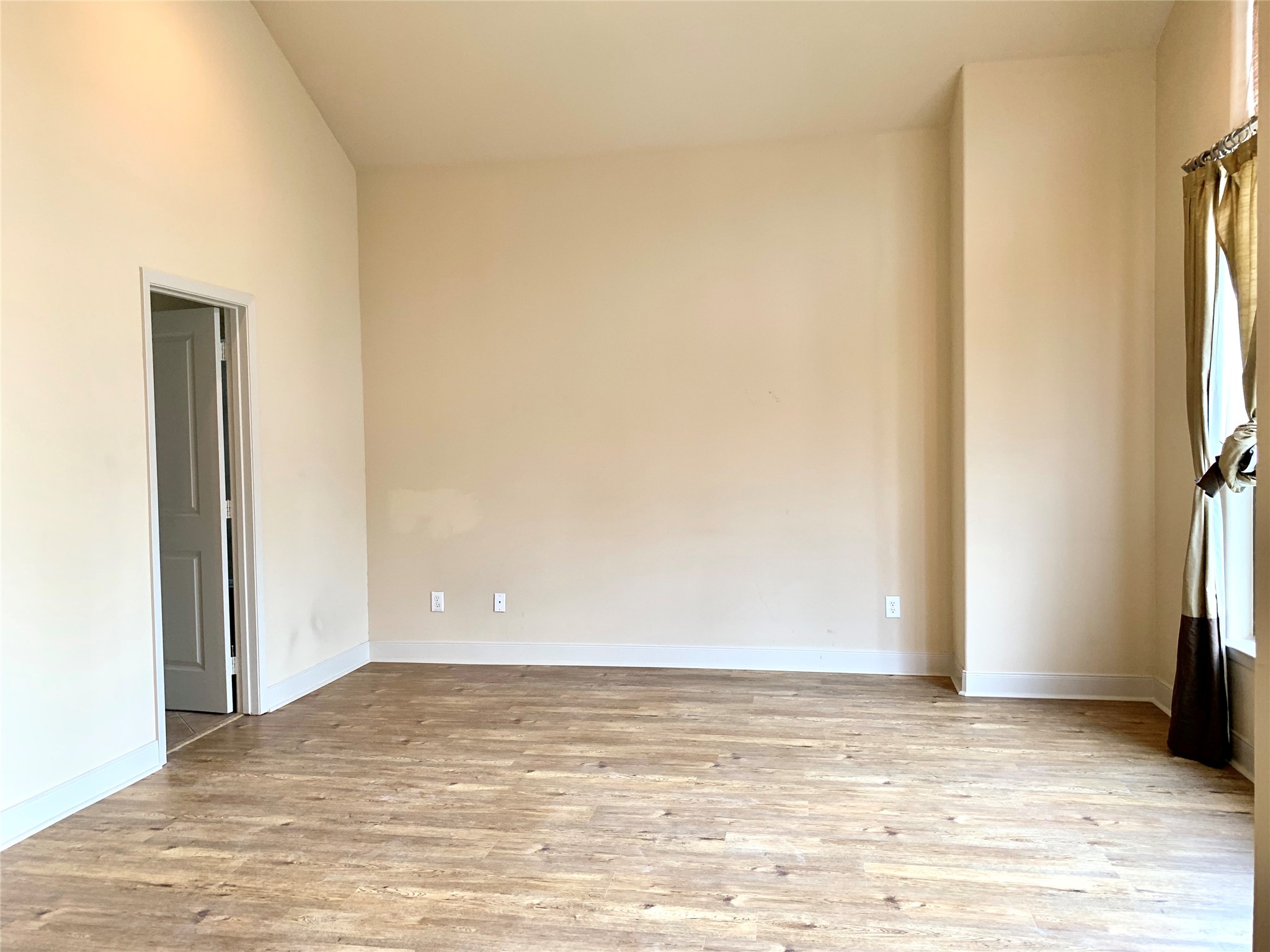 5231 Lillian Street Property Photo 20