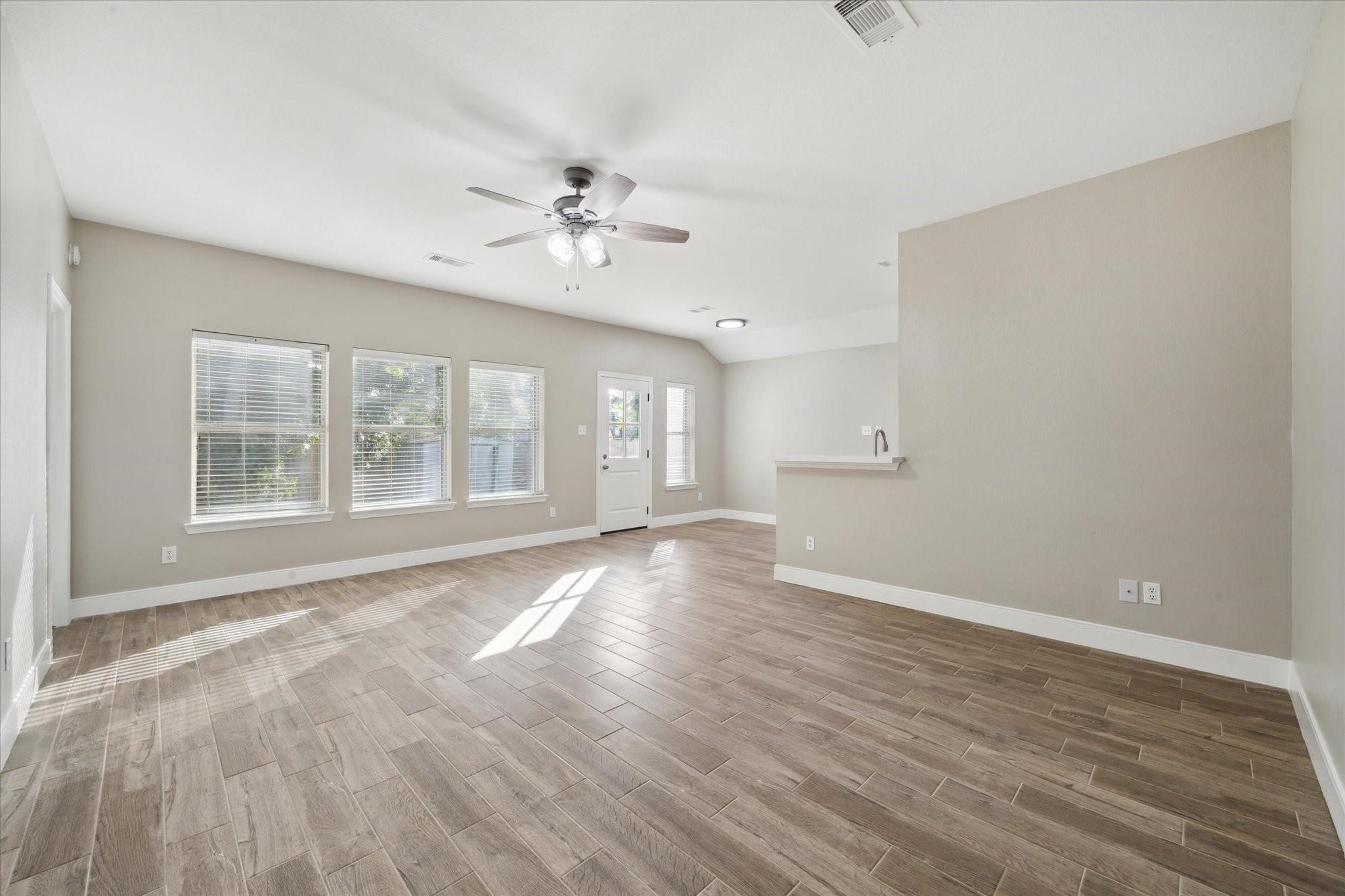 1206 Halls Bridge Property Photo 2