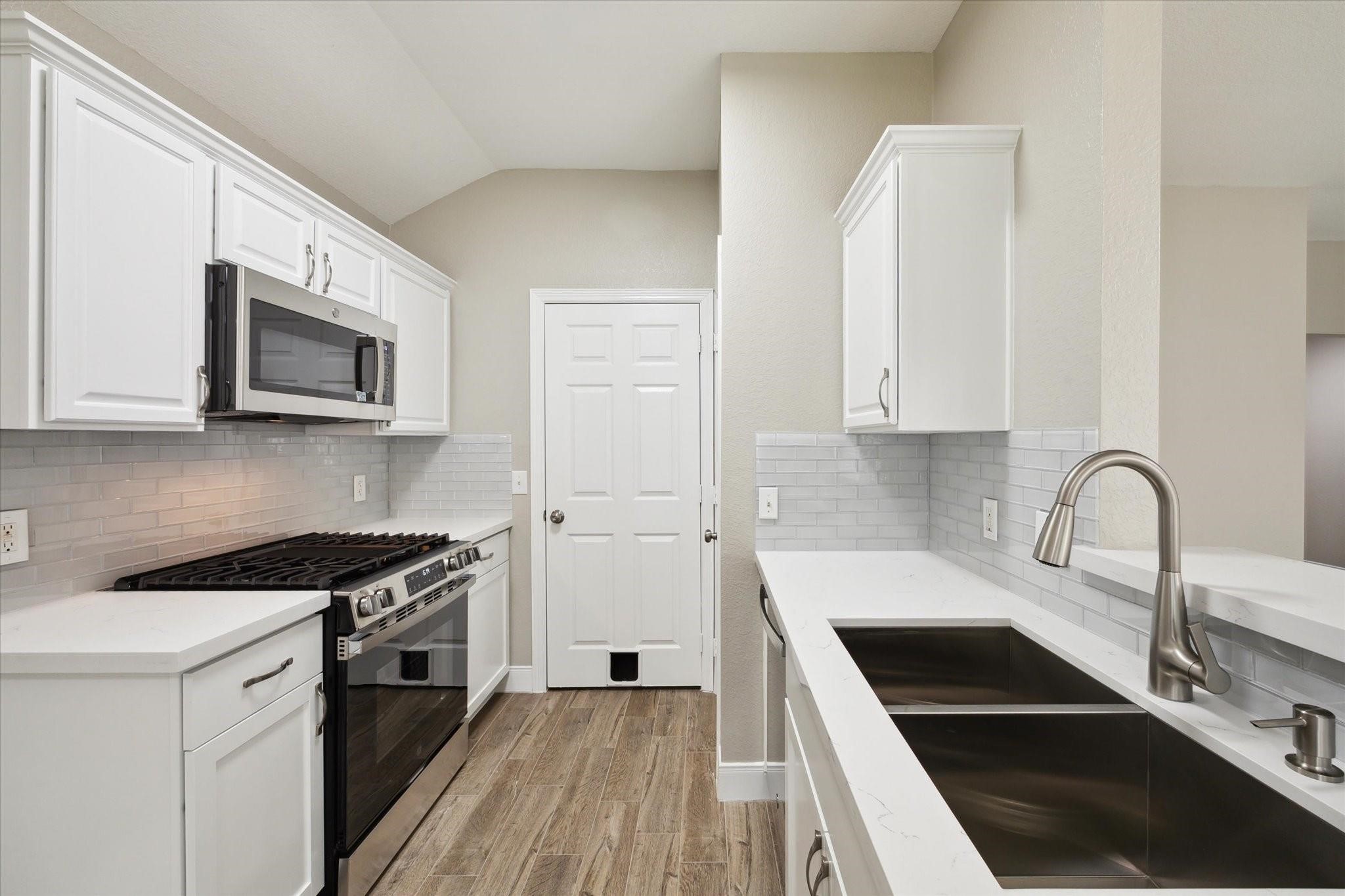 1206 Halls Bridge Property Photo 5